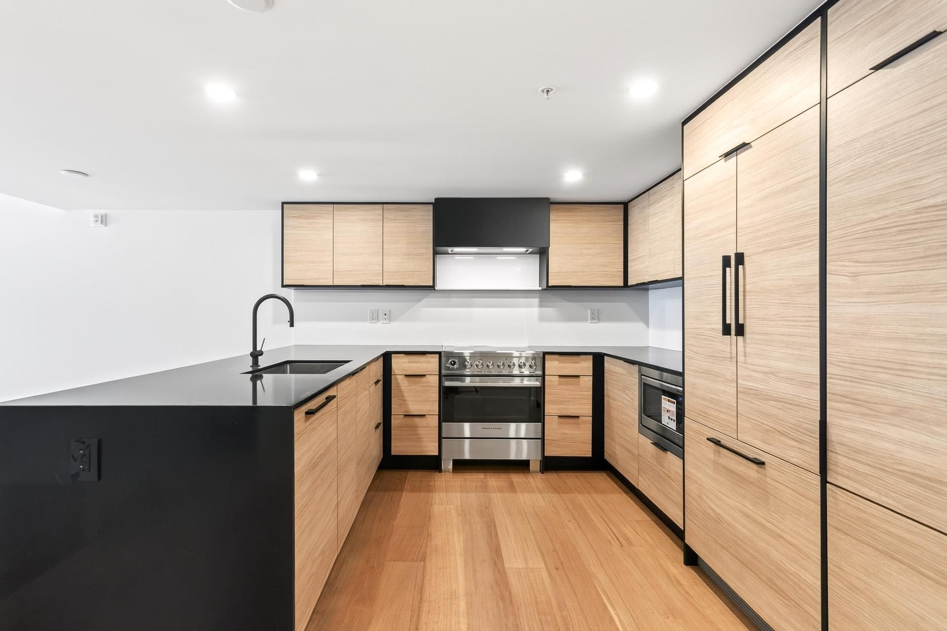 103 - 6485 Manitoba Street, Vancouver, V5Y 0P7 — photo 5