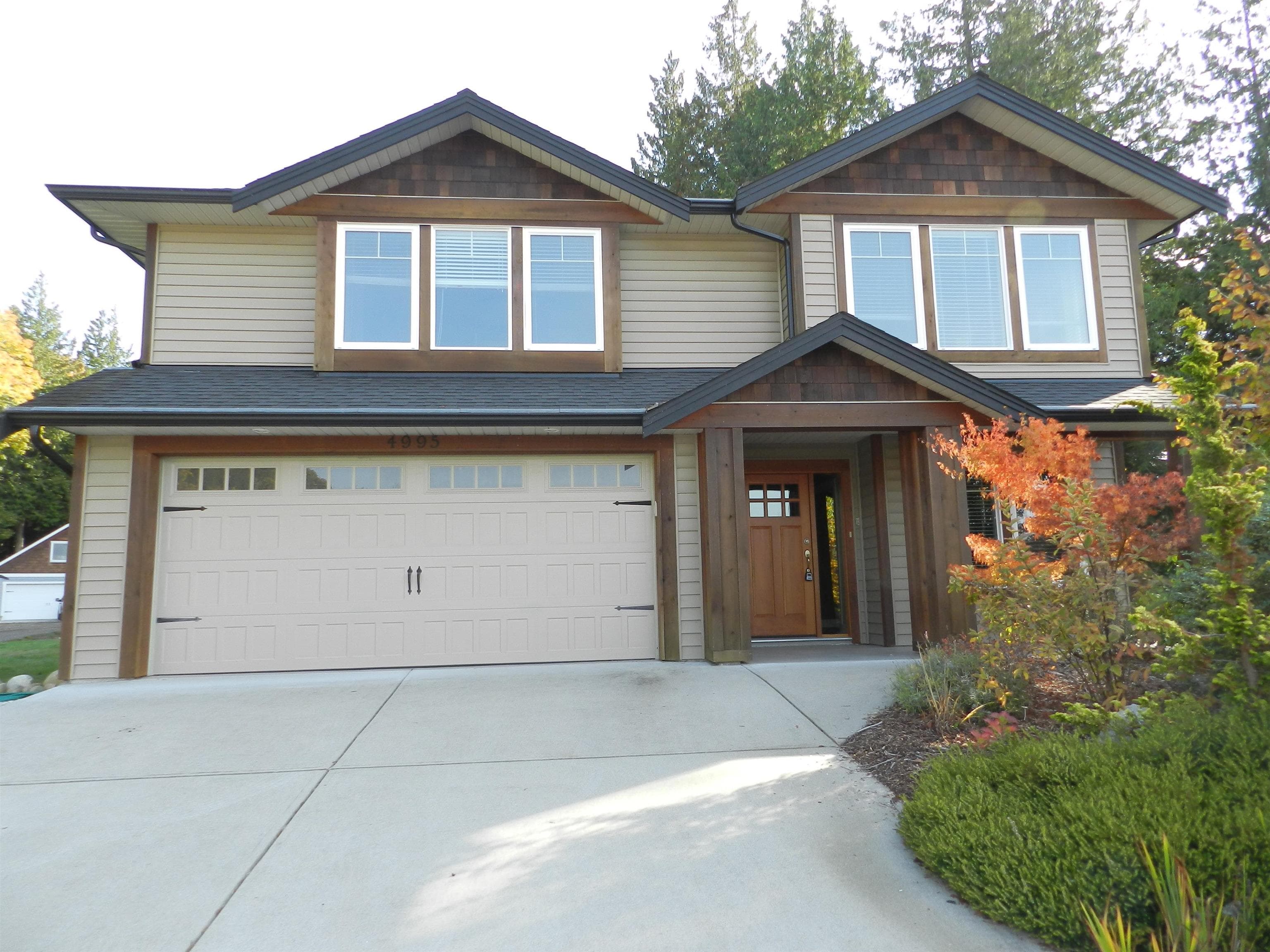 4995 Bay Road, Sechelt, V7Z 0E9 — photo 1