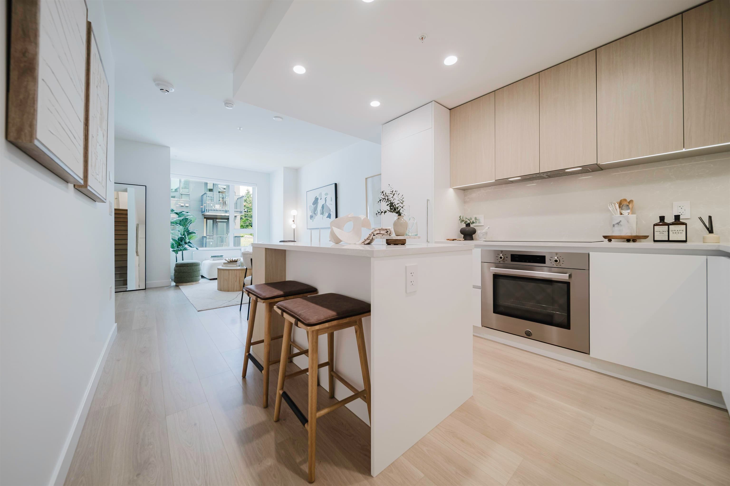 307 - 595 Kemsley Avenue, Coquitlam, V3J 0T4 — photo 3