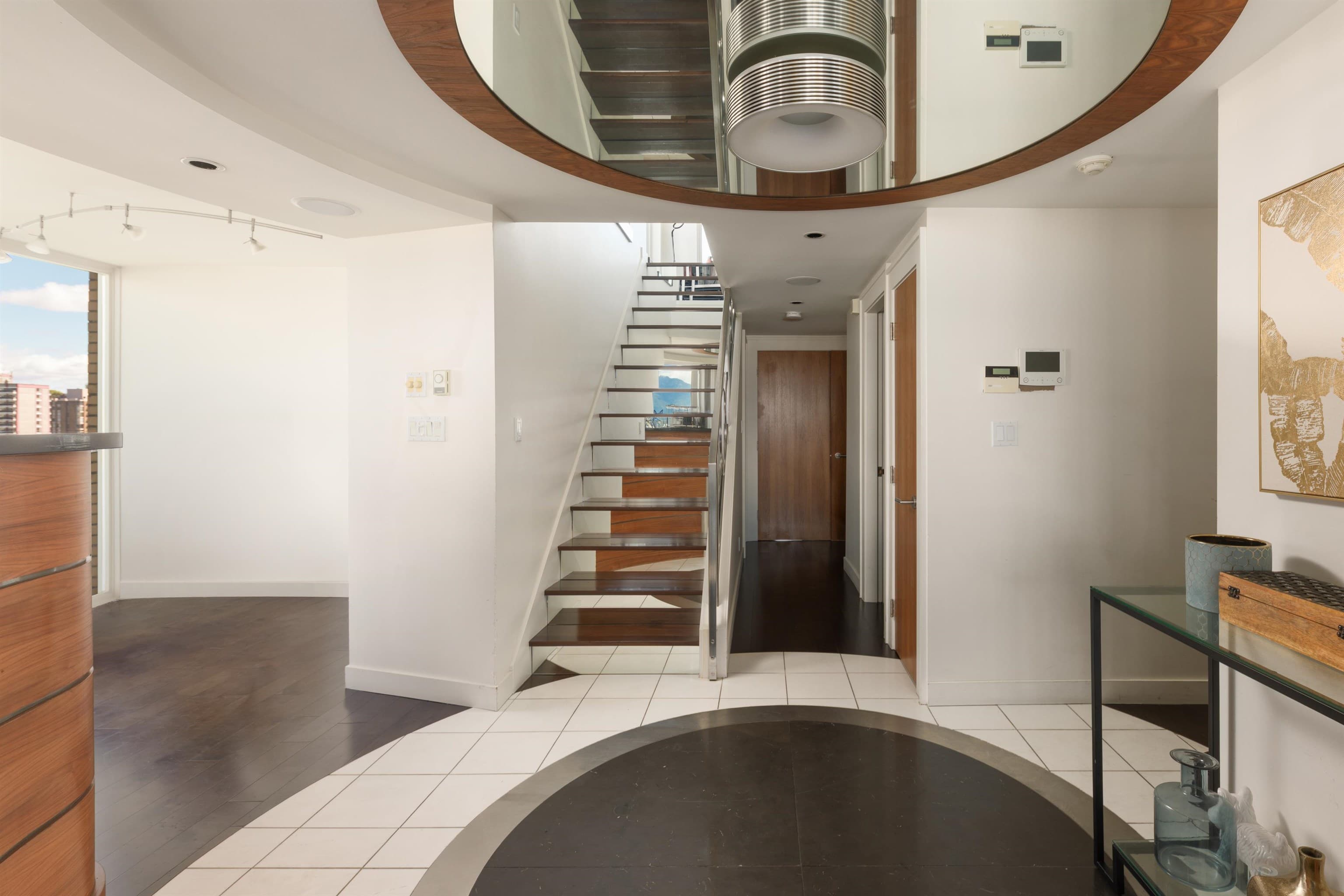 1201 - 1633 W 10th Avenue, Vancouver, V6J 2A2 — photo 2