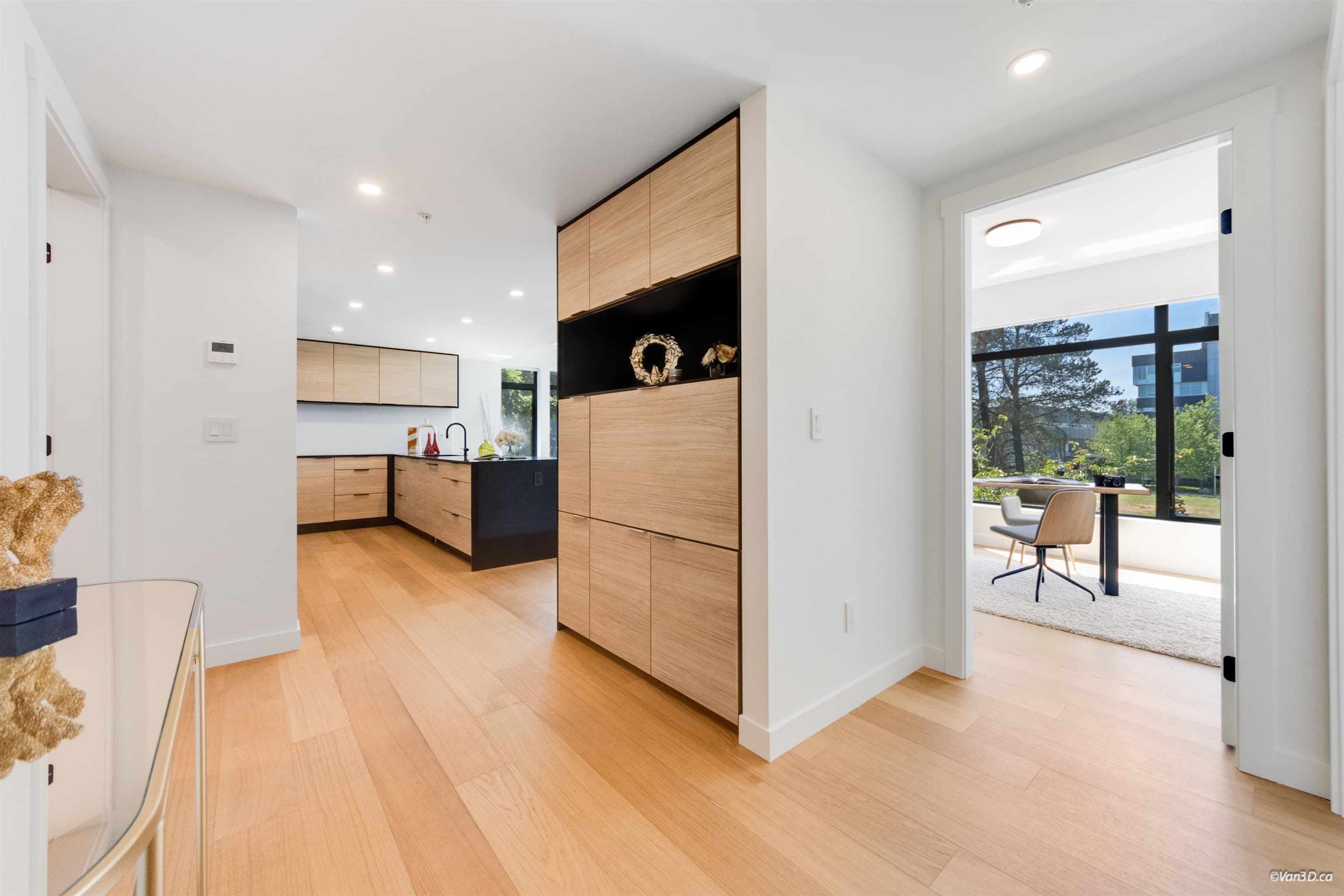 302 - 6485 Manitoba Street, Vancouver, V5Y 0P7 — photo 2