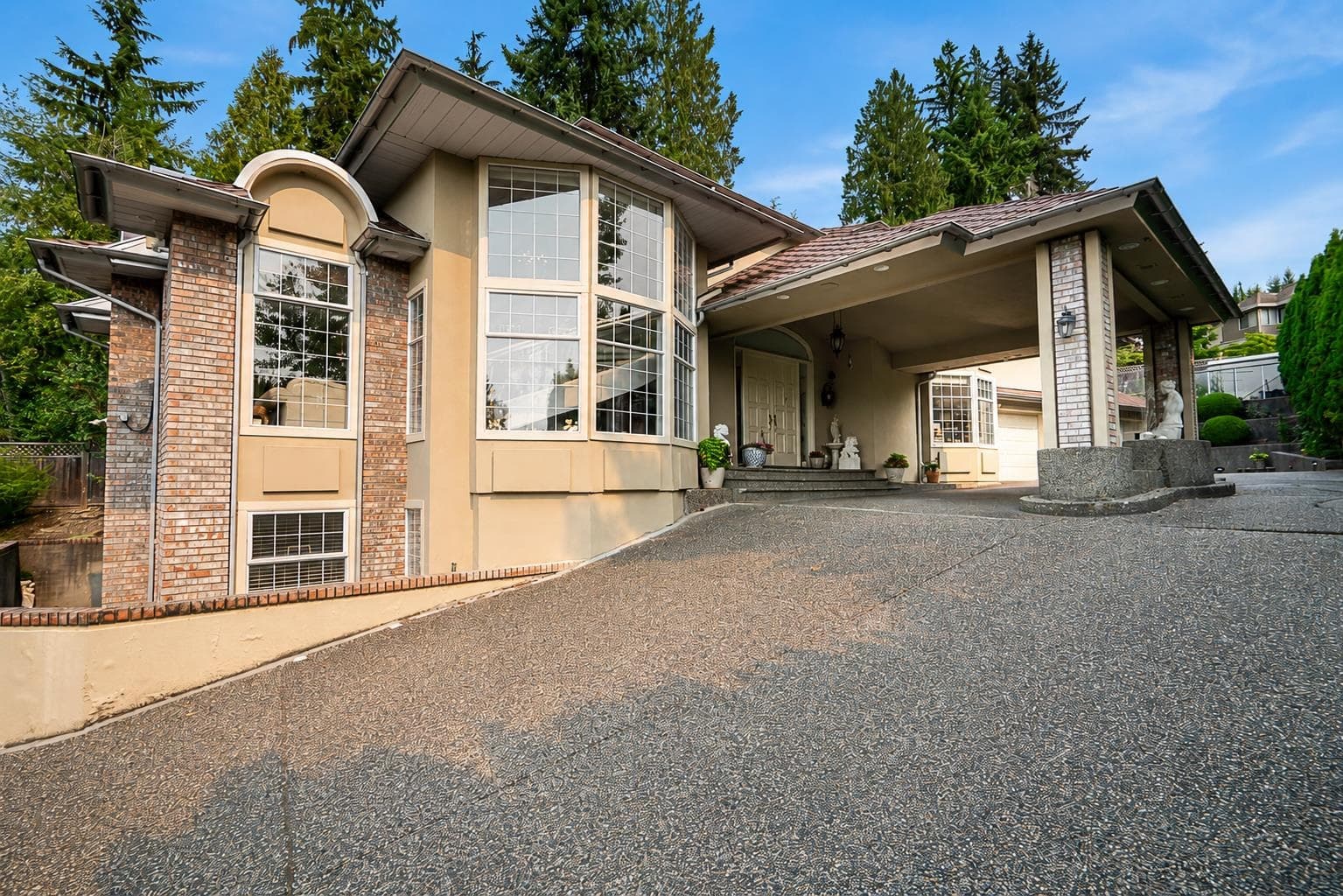 1496 Johnson Street, Coquitlam, V3E 2T1 — photo 1
