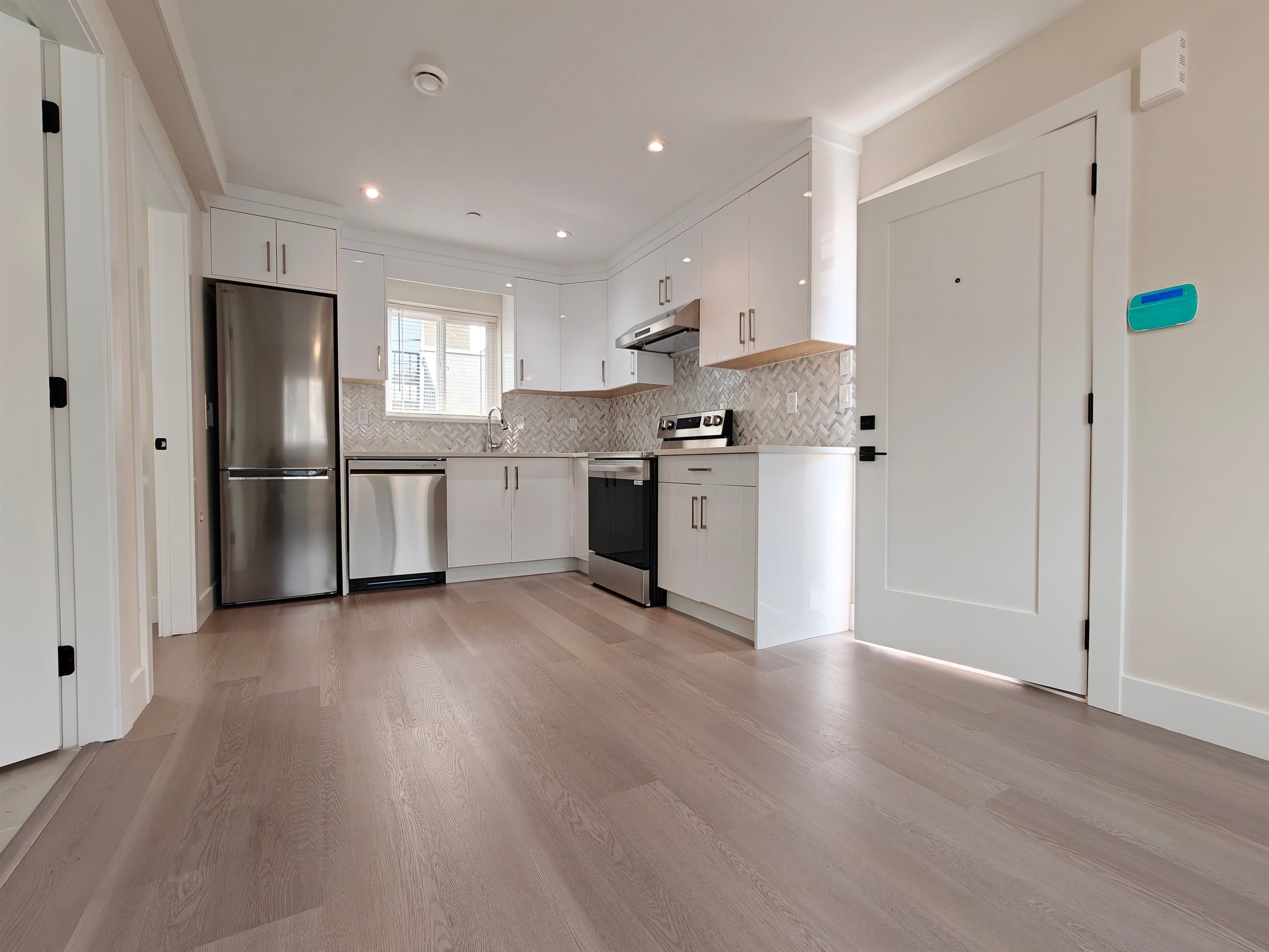 3 - 381 E 57 Avenue, Vancouver, V5X 1S6 — photo 3