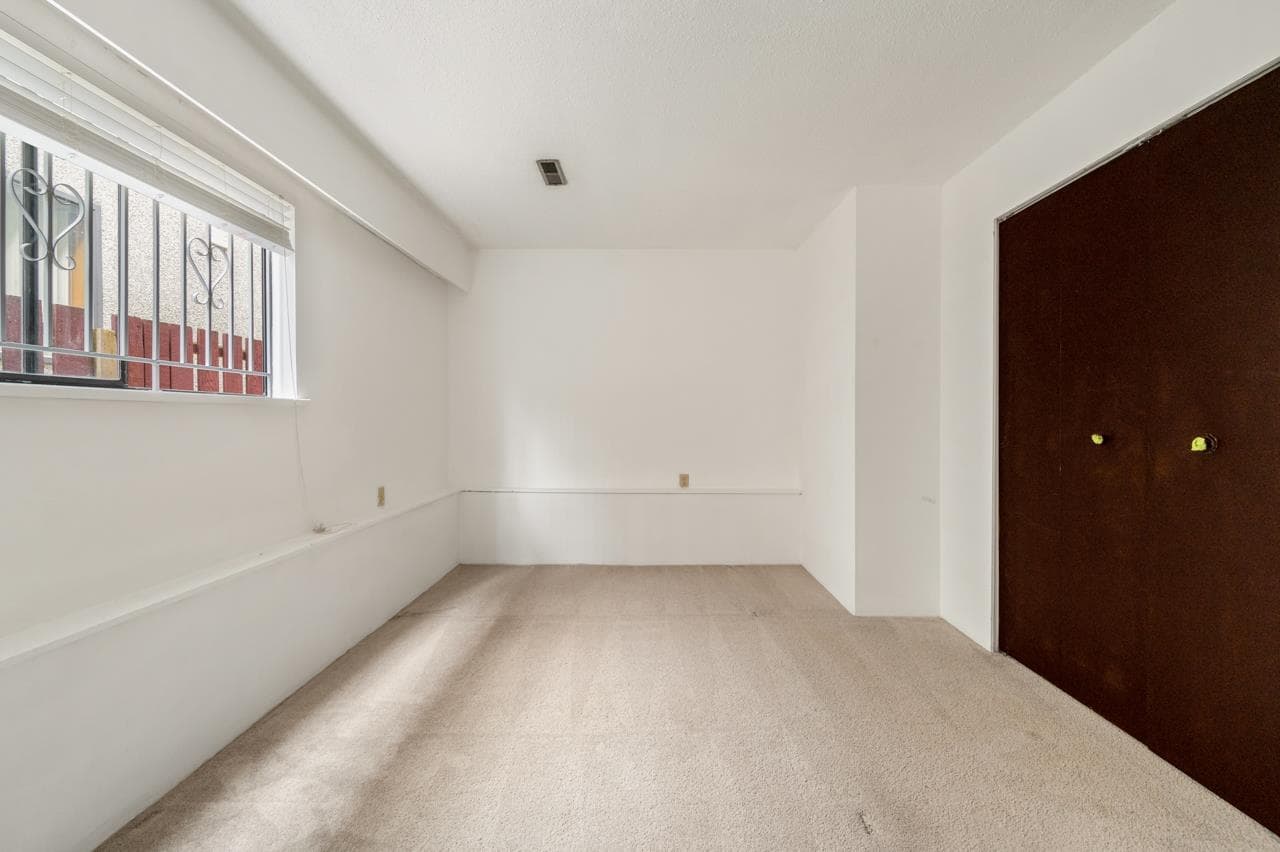 2539 E 34th Avenue, Vancouver, V5R 2T1 — photo 2