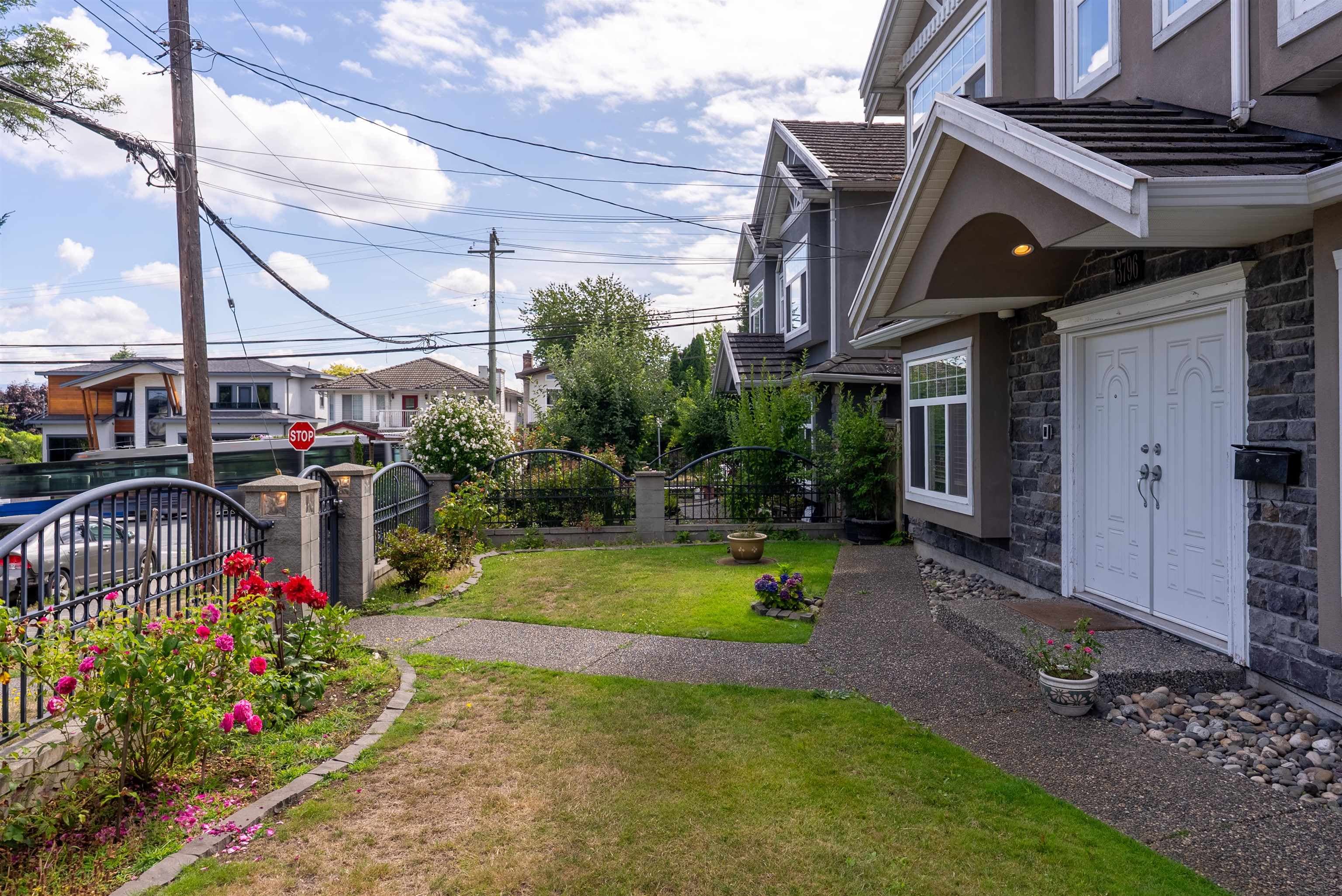 3796 Price Street, Burnaby, V5G 2K8 — photo 2