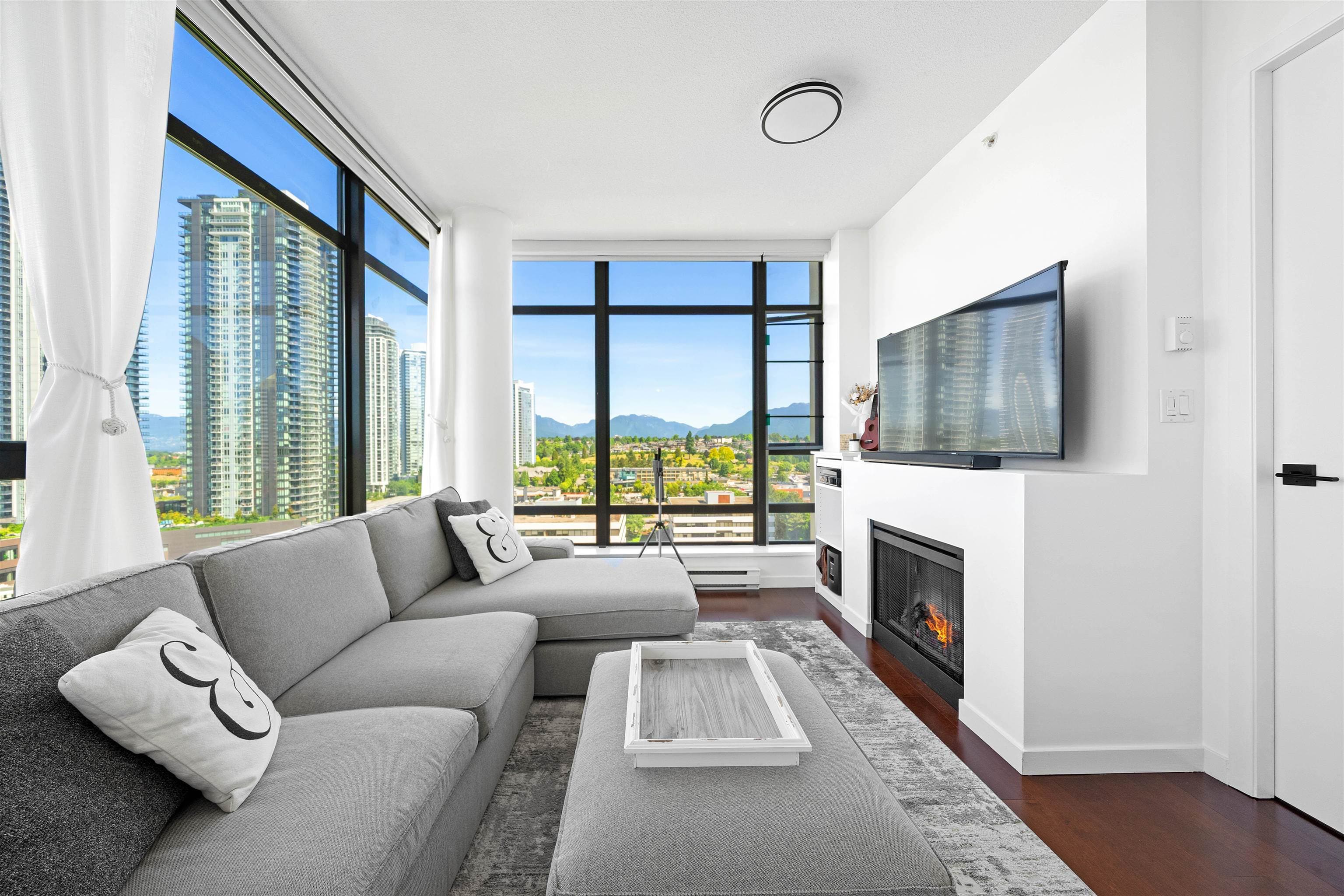 1801 - 4250 Dawson Street, Burnaby, V5C 4B1 — photo 3