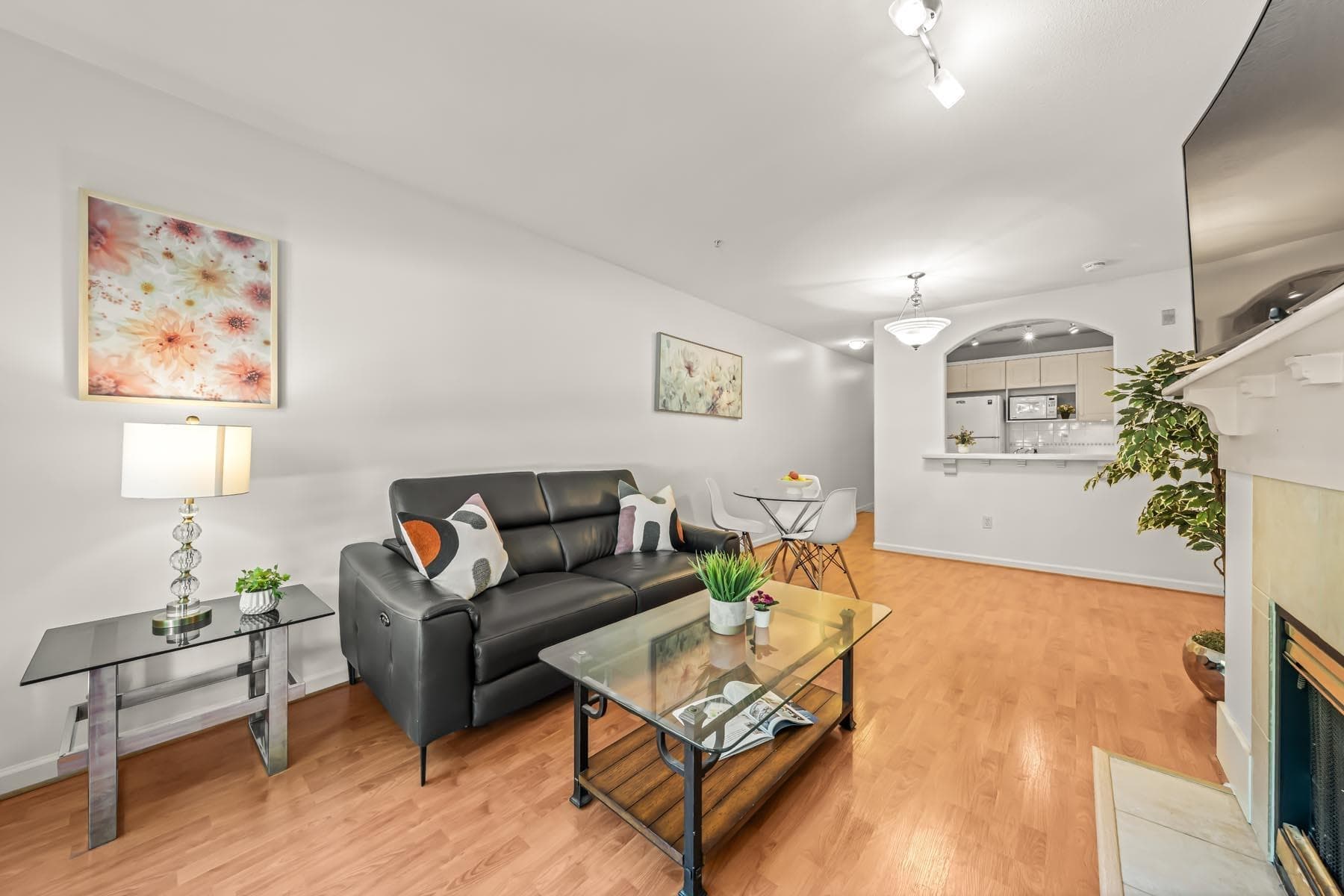 205 - 5900 Dover Crescent, Richmond, V7C 5R4 — photo 3