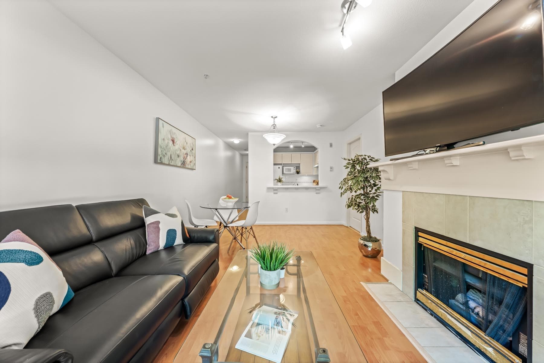 205 - 5900 Dover Crescent, Richmond, V7C 5R4 — photo 4