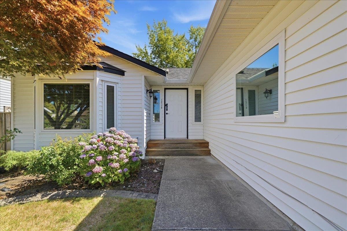 12110 Blossom Street, Maple Ridge, V2X 9J9 — photo 2