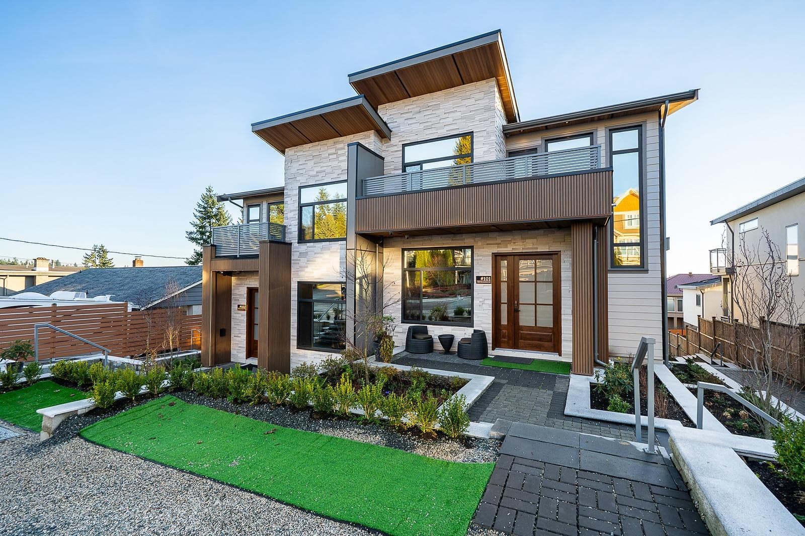 101 - 1204 Hammond Avenue, Coquitlam, V3K 2P5 — photo 1