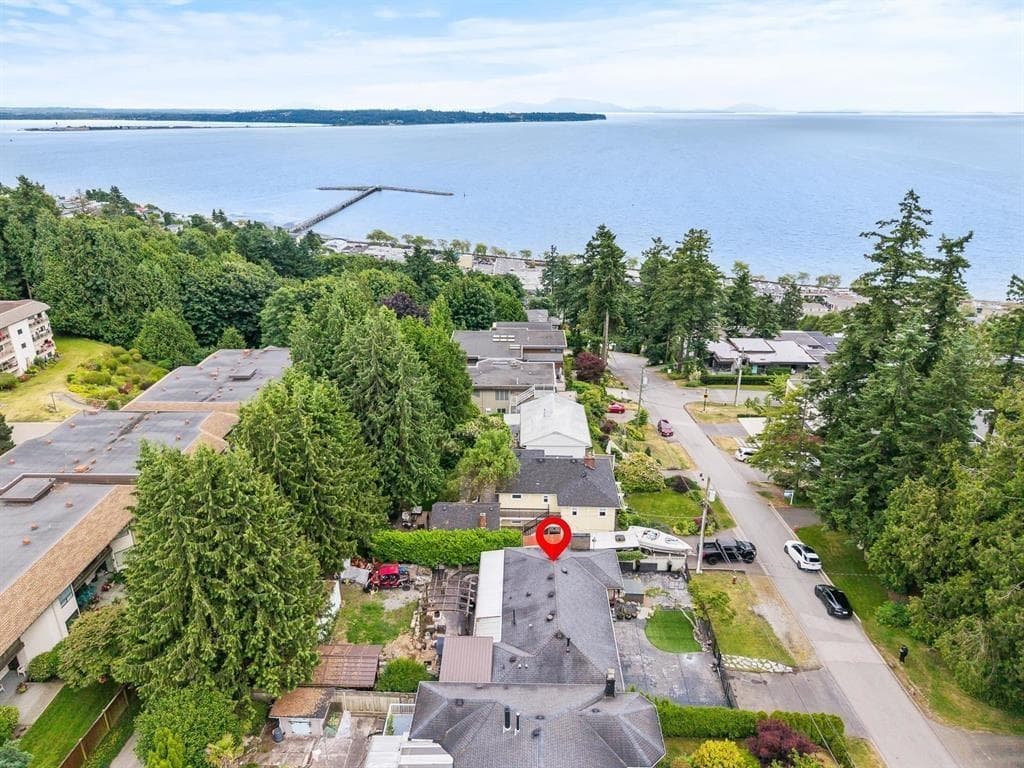 1360 Everall Street, White Rock, V4B 3S6 — photo 2