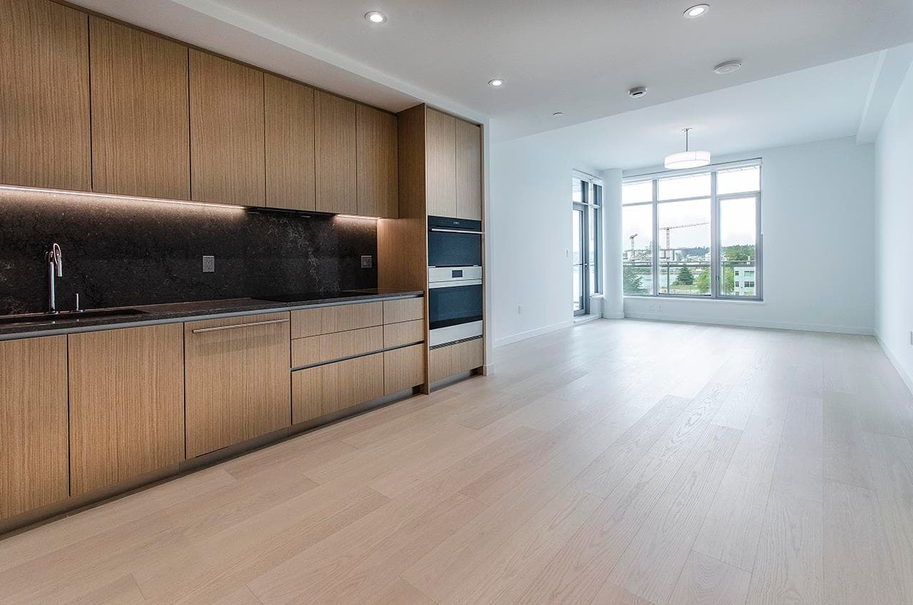 601 - 785 Harbour Way, North Vancouver
