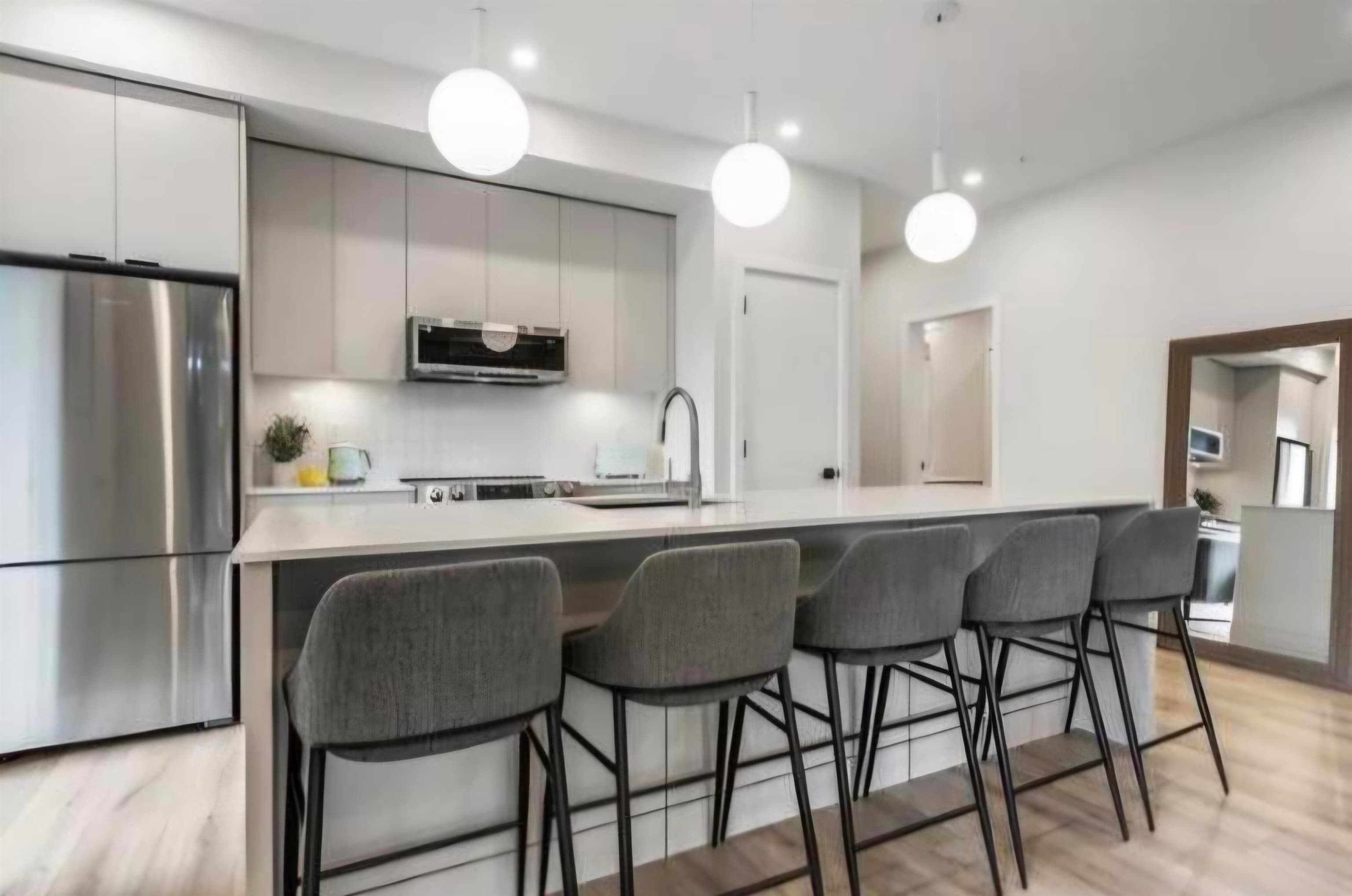 210 - 45505 Campus Drive, Chilliwack, V2R 6L2 — photo 1