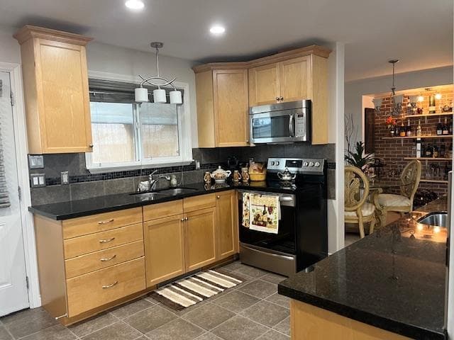 7055 Sesame Street, Chilliwack, V2R 3T3 — photo 4