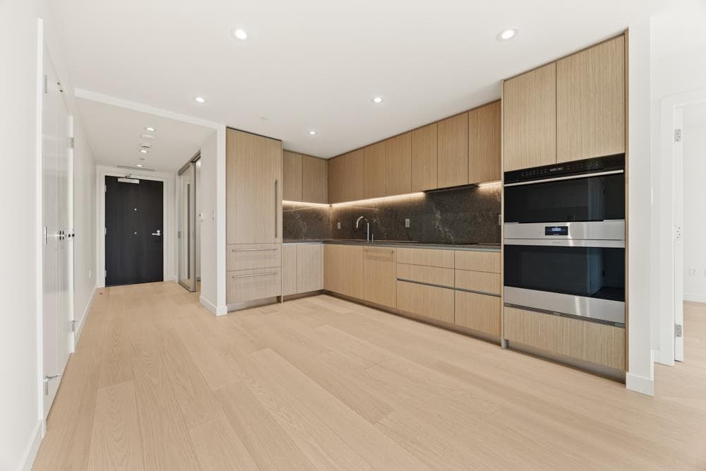 501 - 785 Hourbour Way, North Vancouver, V7P 0G3 — photo 4