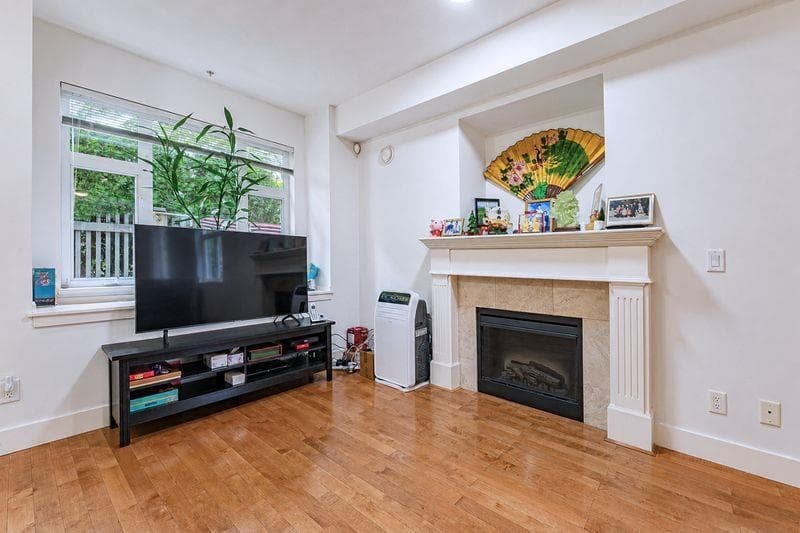 306 - 4468 Albert Street, Burnaby, V5C 2G2 — photo 5