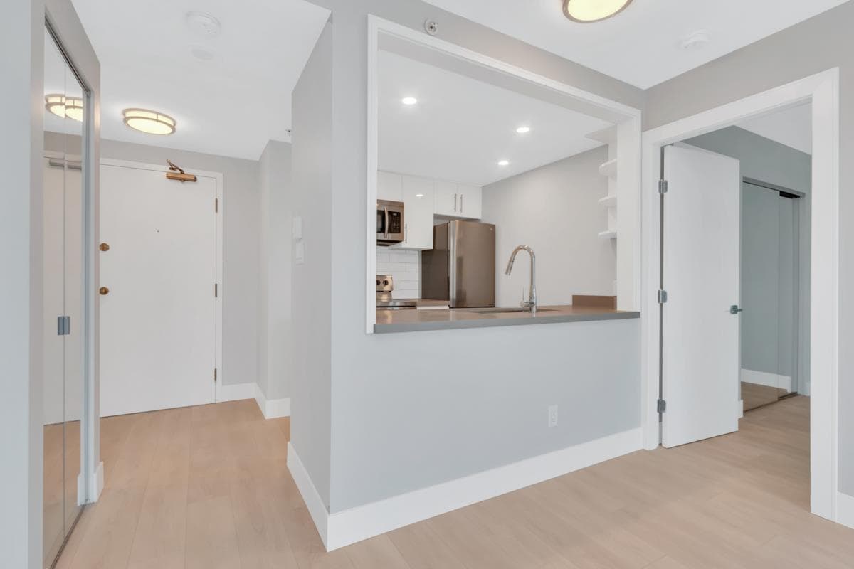 2503 - 438 Seymour Street, Vancouver, V6B 6H4 — photo 5