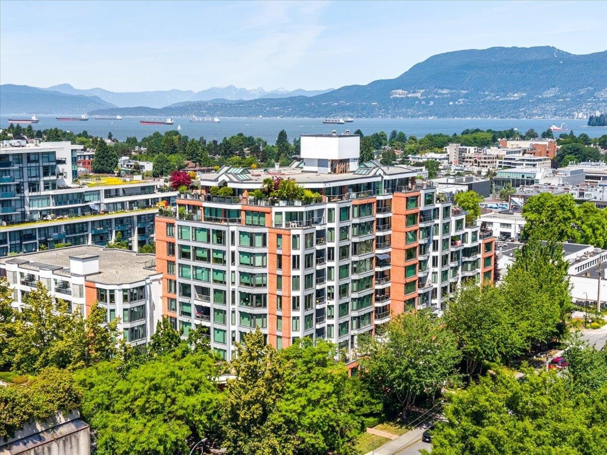 702 - 2201 Pine Street, Vancouver, V6J 5E7 — photo 1