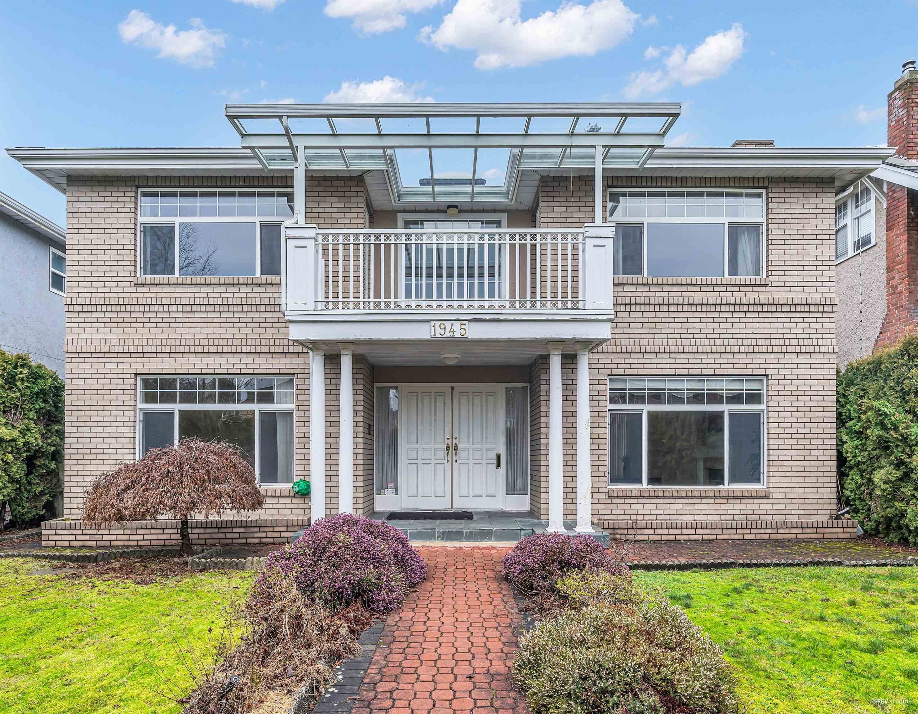 1945 W 44th Avenue, Vancouver, V6M 2E8 — photo 1