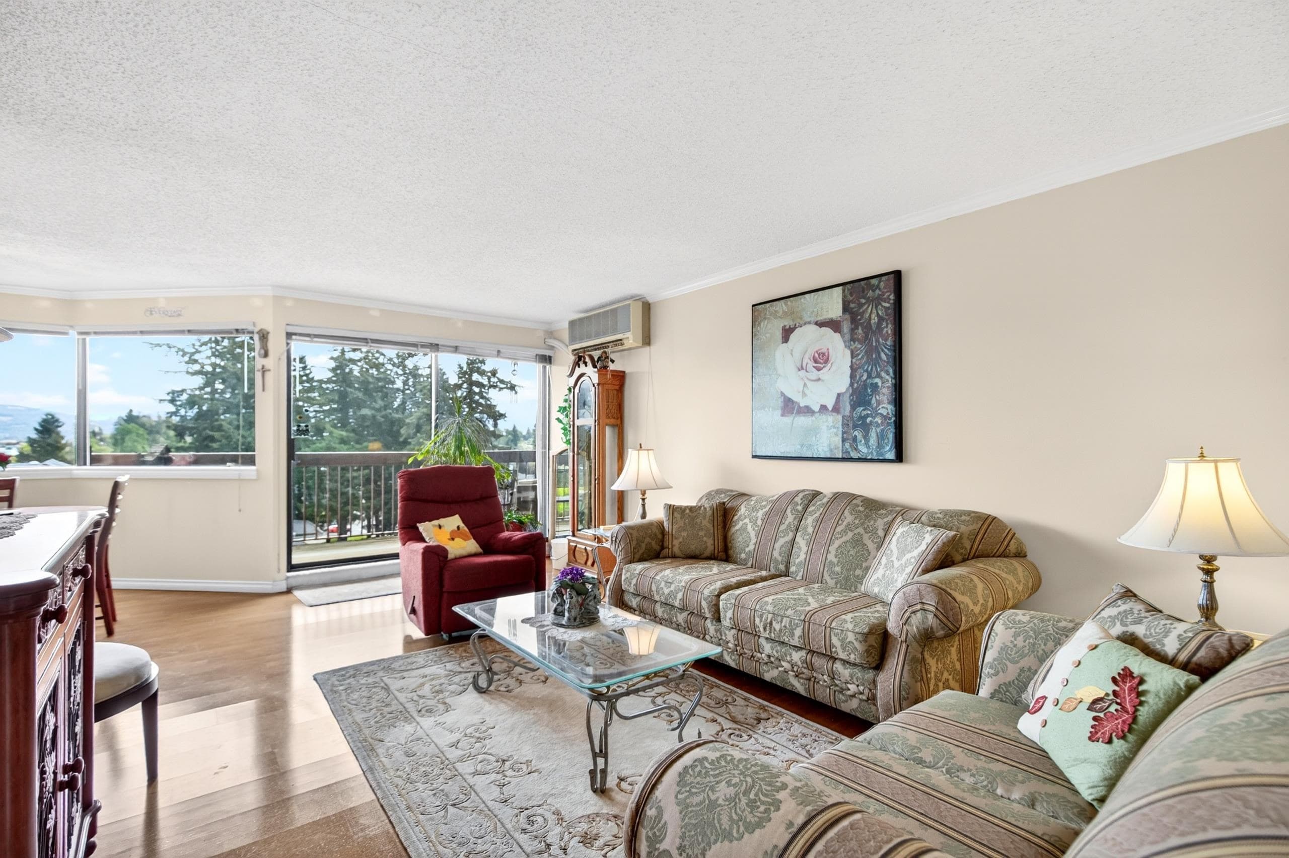 705 - 31955 Old Yale Road, Abbotsford, V2T 4N1 — photo 2