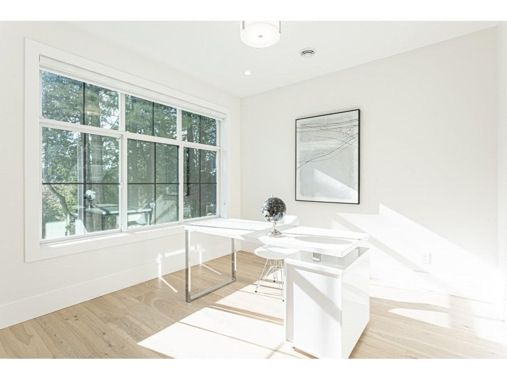 8267 Government Road, Burnaby, V5A 2E4 — photo 4