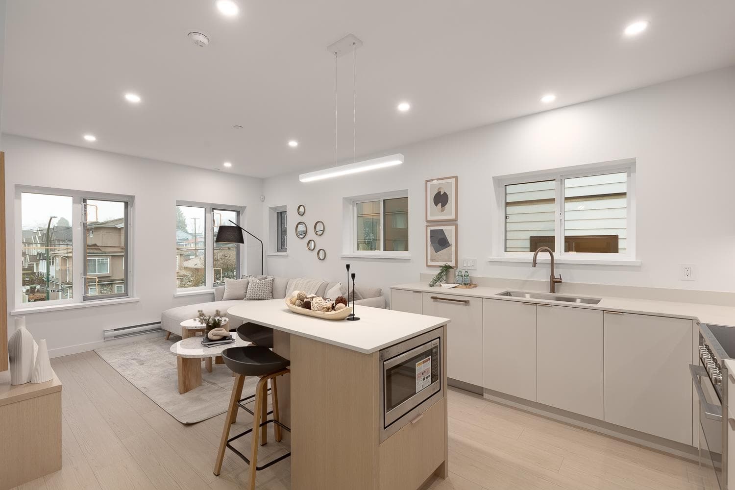 203 - 2329 E 34th Avenue, Vancouver, V5R 2S6 — photo 3