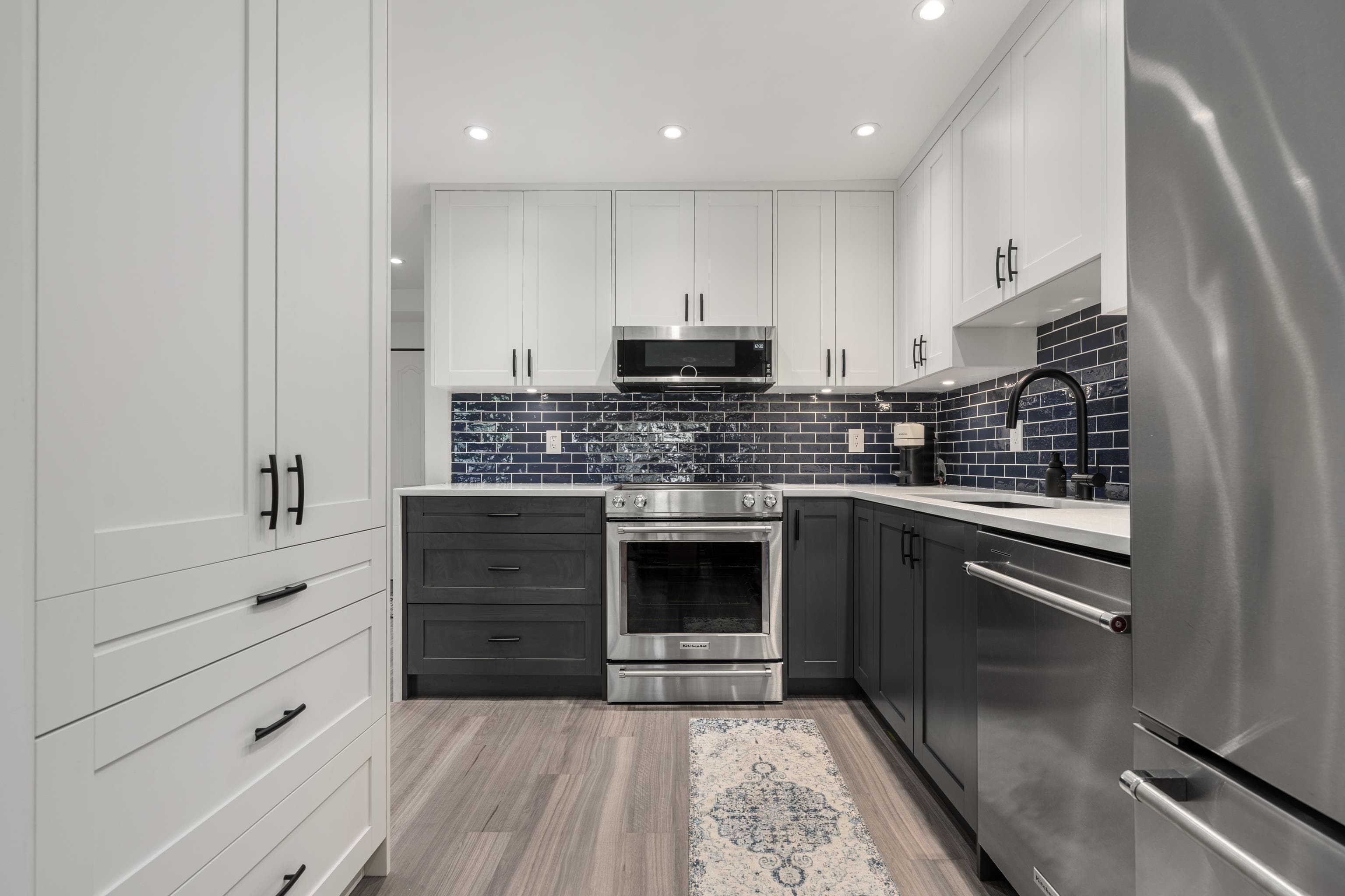 203 - 825 W 15th Avenue, Vancouver