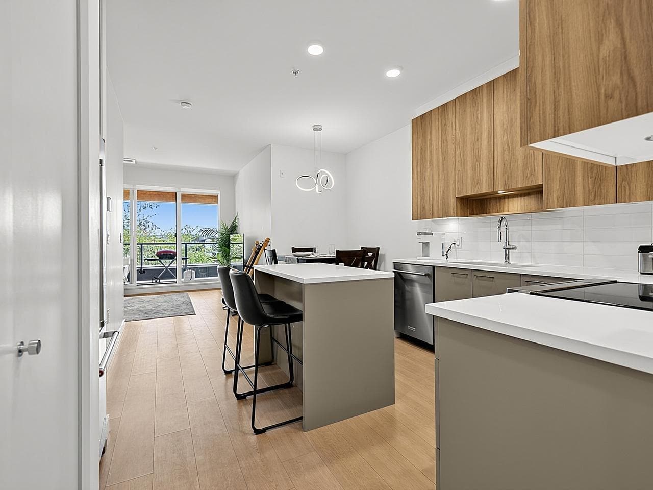 511 - 7599 15 Street, Burnaby, V3N 0H9 — photo 4