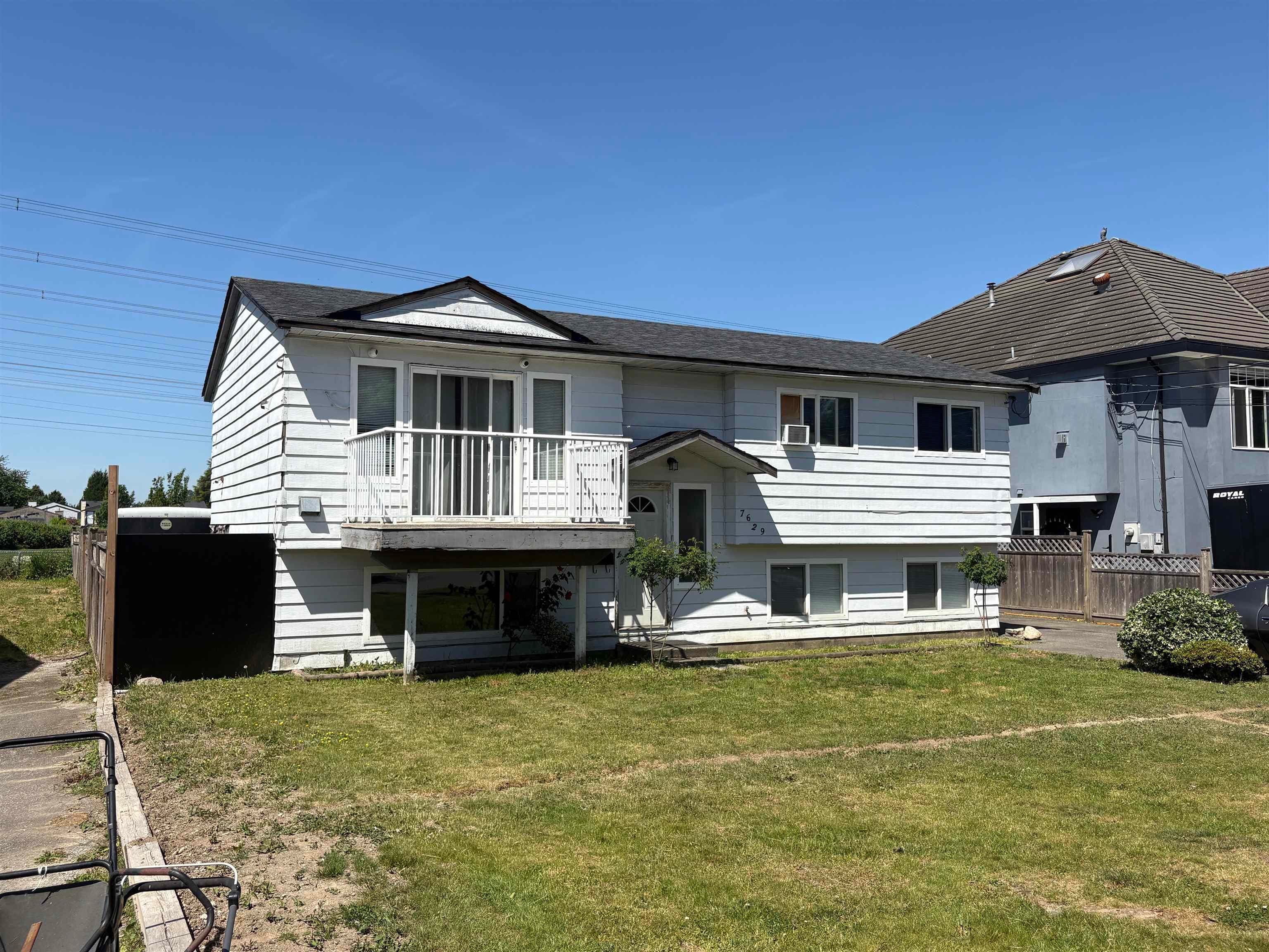 7629 126a Street, Surrey, V3W 6Z9 — photo 1