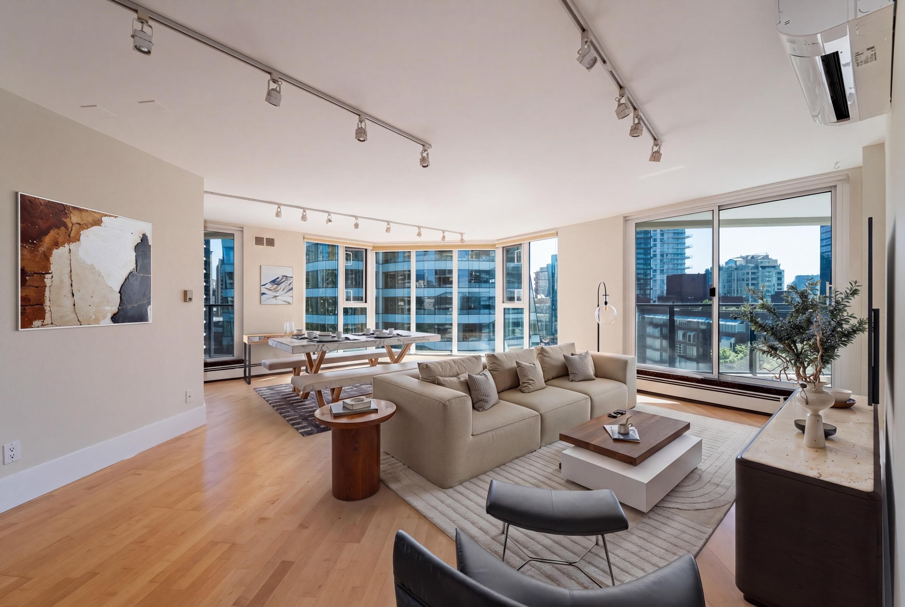 905 - 1010 Burnaby Street, Vancouver, V6E 4L8 — photo 2