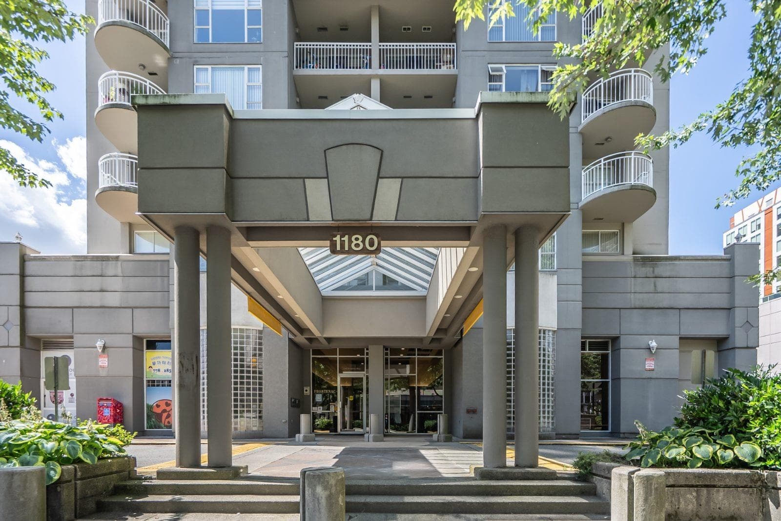 206 - 1180 Pinetree Way, Coquitlam, V3B 7L2 — photo 2