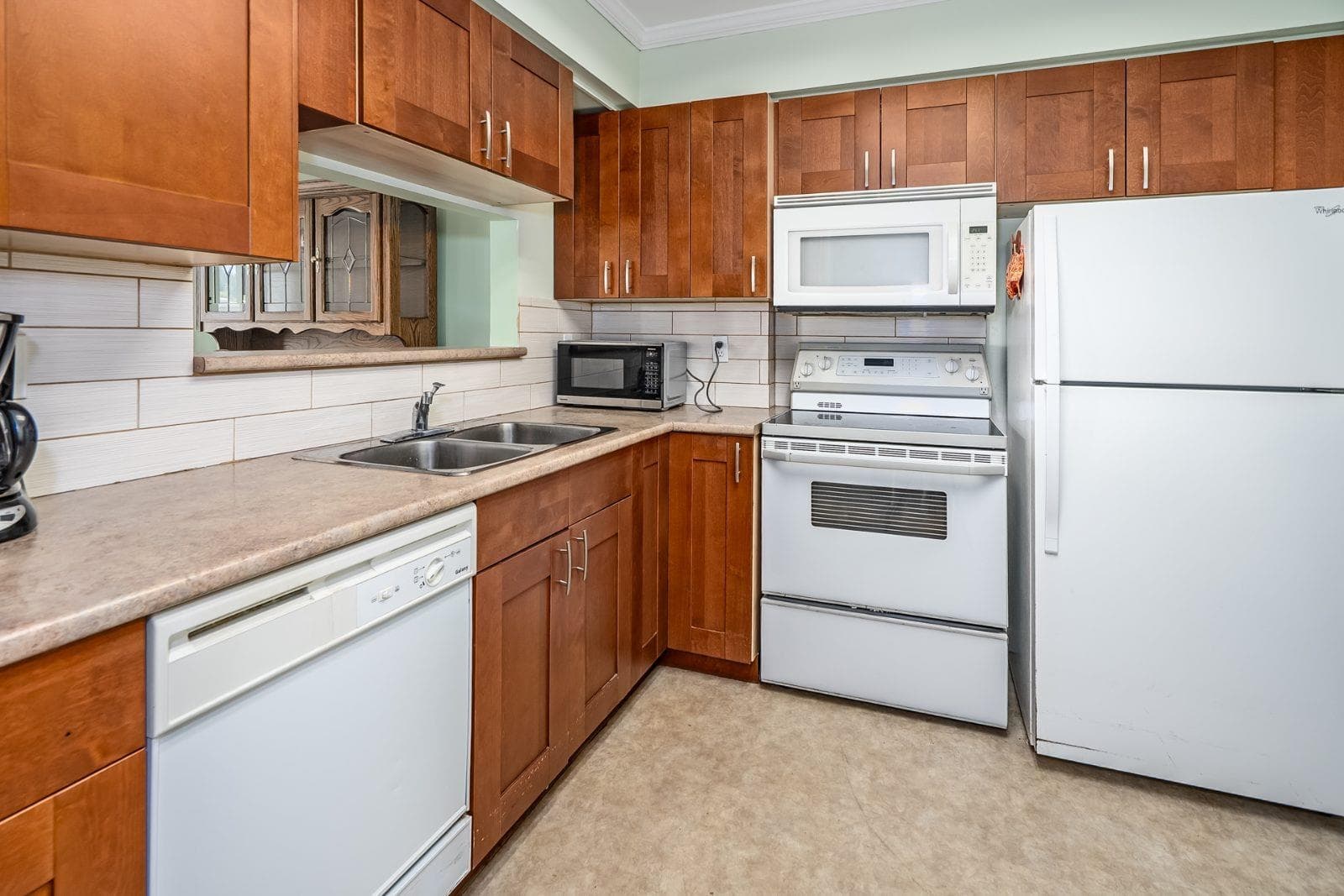 206 - 1180 Pinetree Way, Coquitlam, V3B 7L2 — photo 4