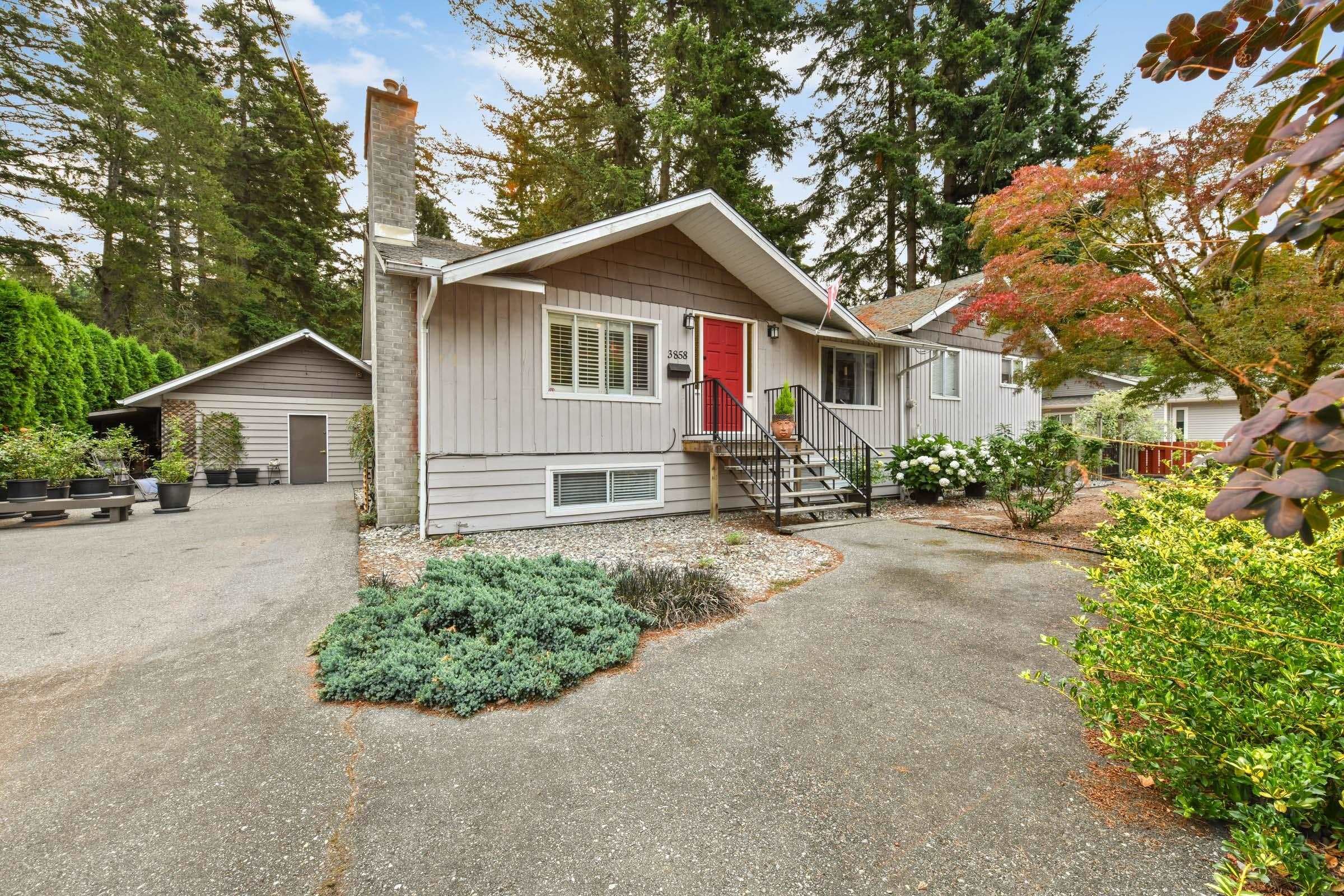 3858 204 Street, Langley, V3A 1X4 — photo 1