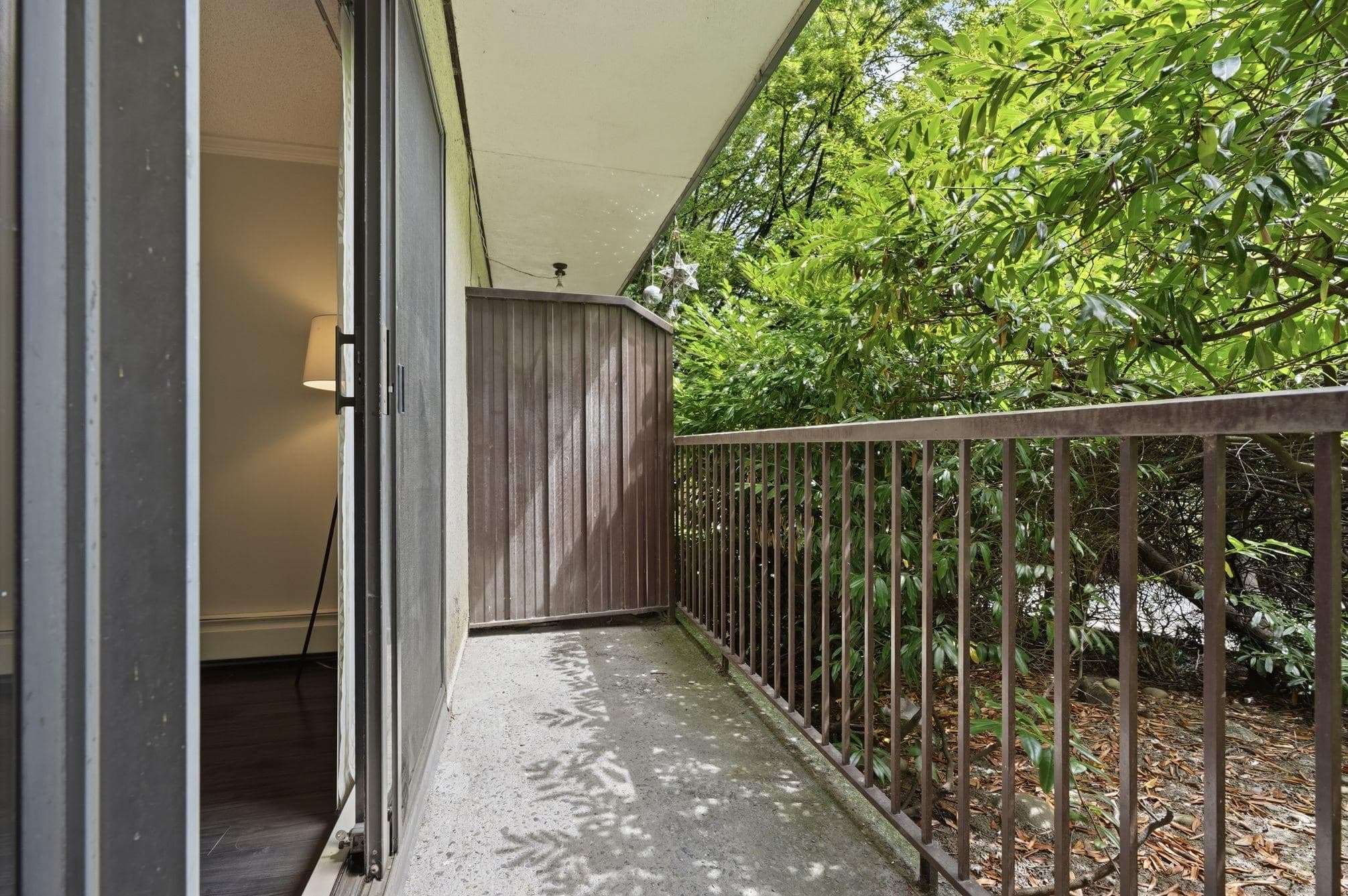 210 - 466 E Eighth Avenue, New Westminster, V3L 4L2 — photo 5