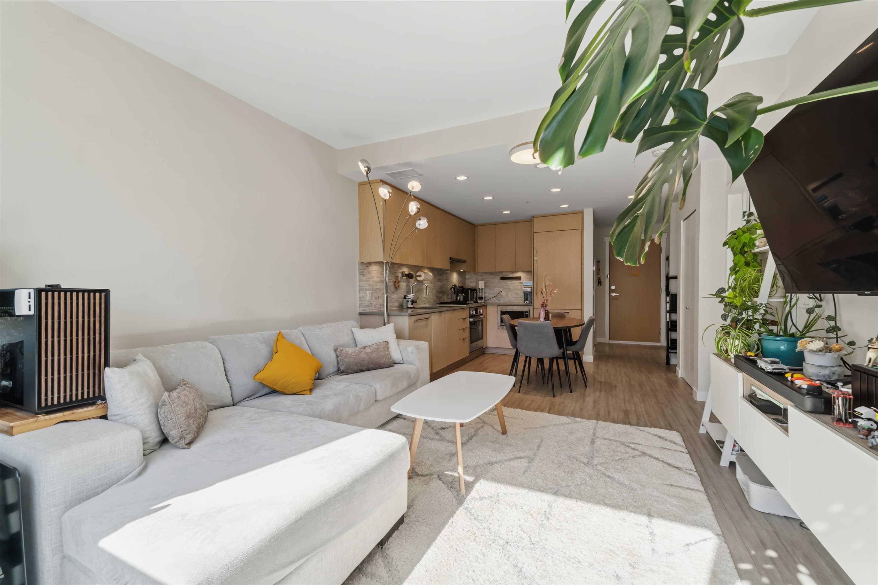319 - 9213 Odlin Road, Richmond, V6X 0V5 — photo 1