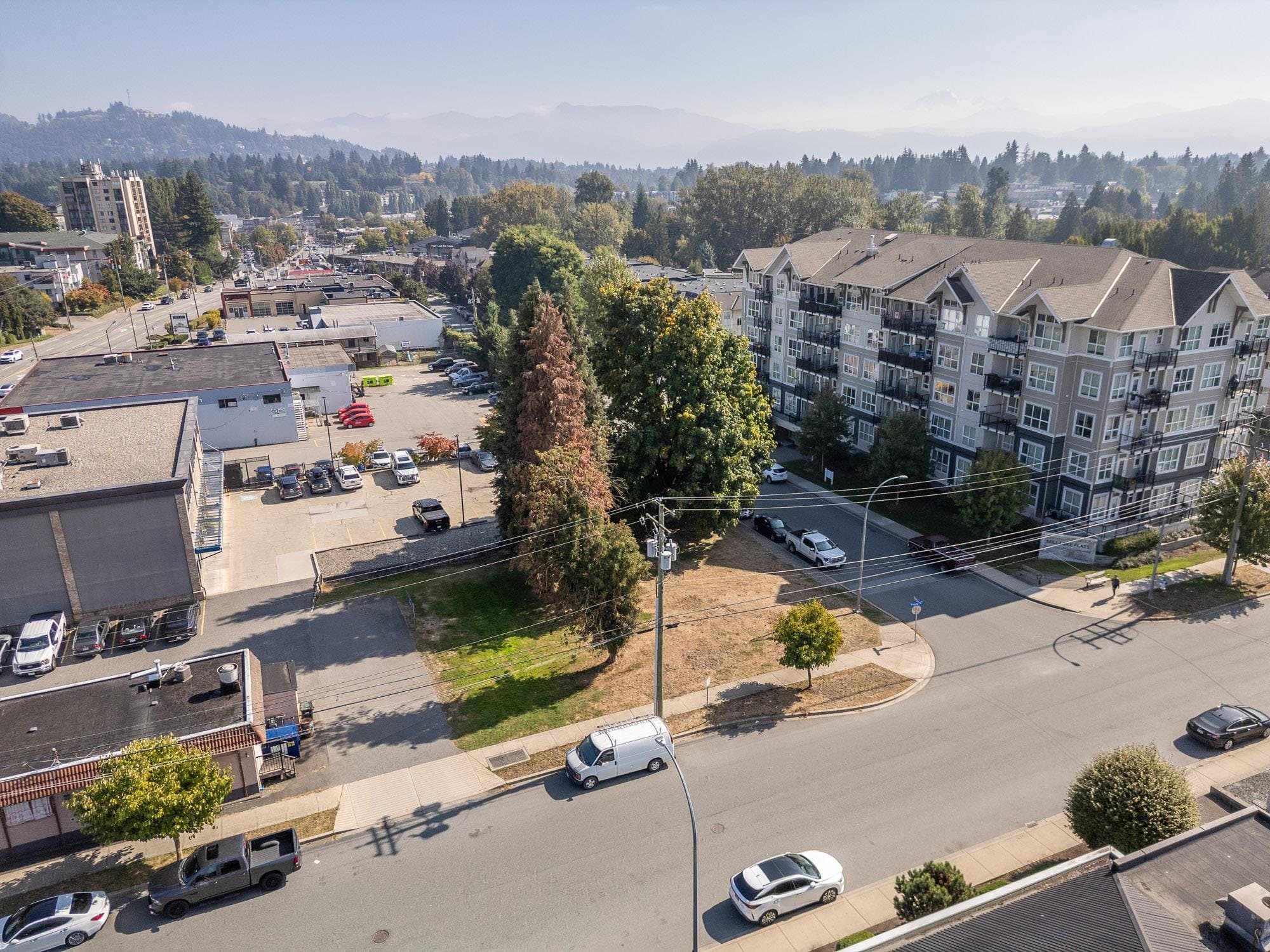2612 E Bourquin Crescent, Abbotsford, V2S 1Y7 — photo 5