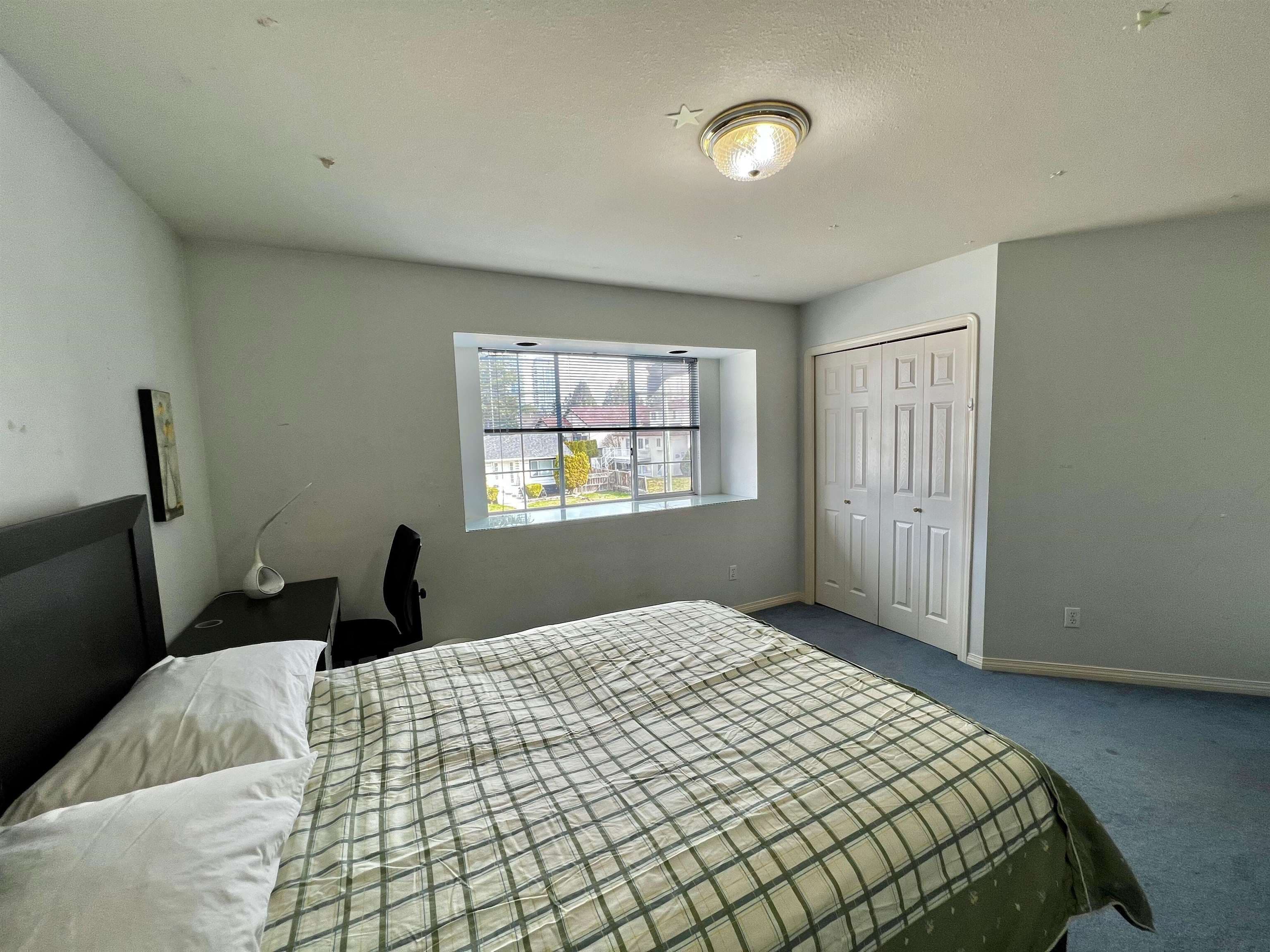 D - 4864 Watling Street, Burnaby, V5W 2N6 — photo 2