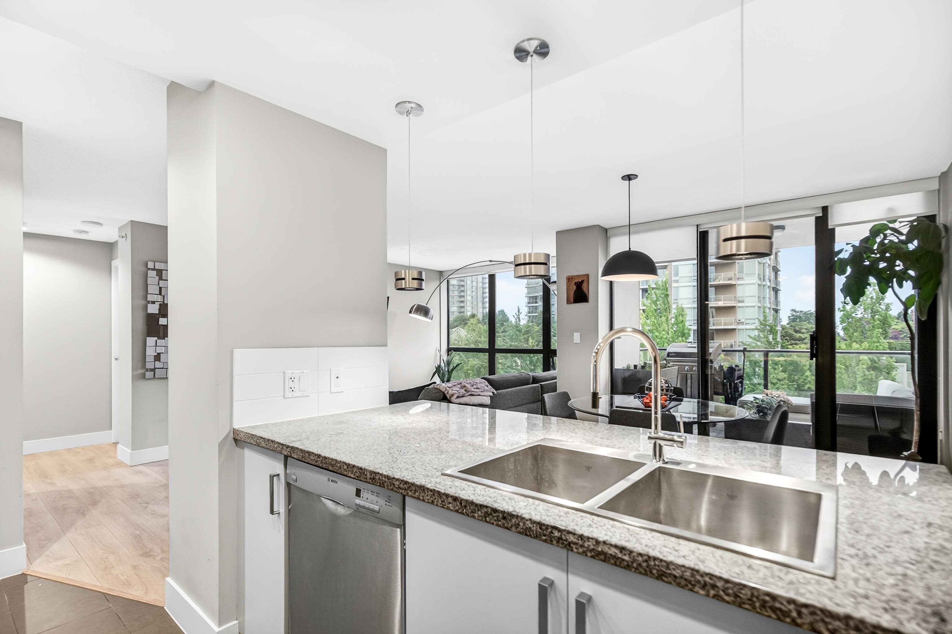 604 - 2959 Glen Drive, Coquitlam, V3B 0B8 — photo 3