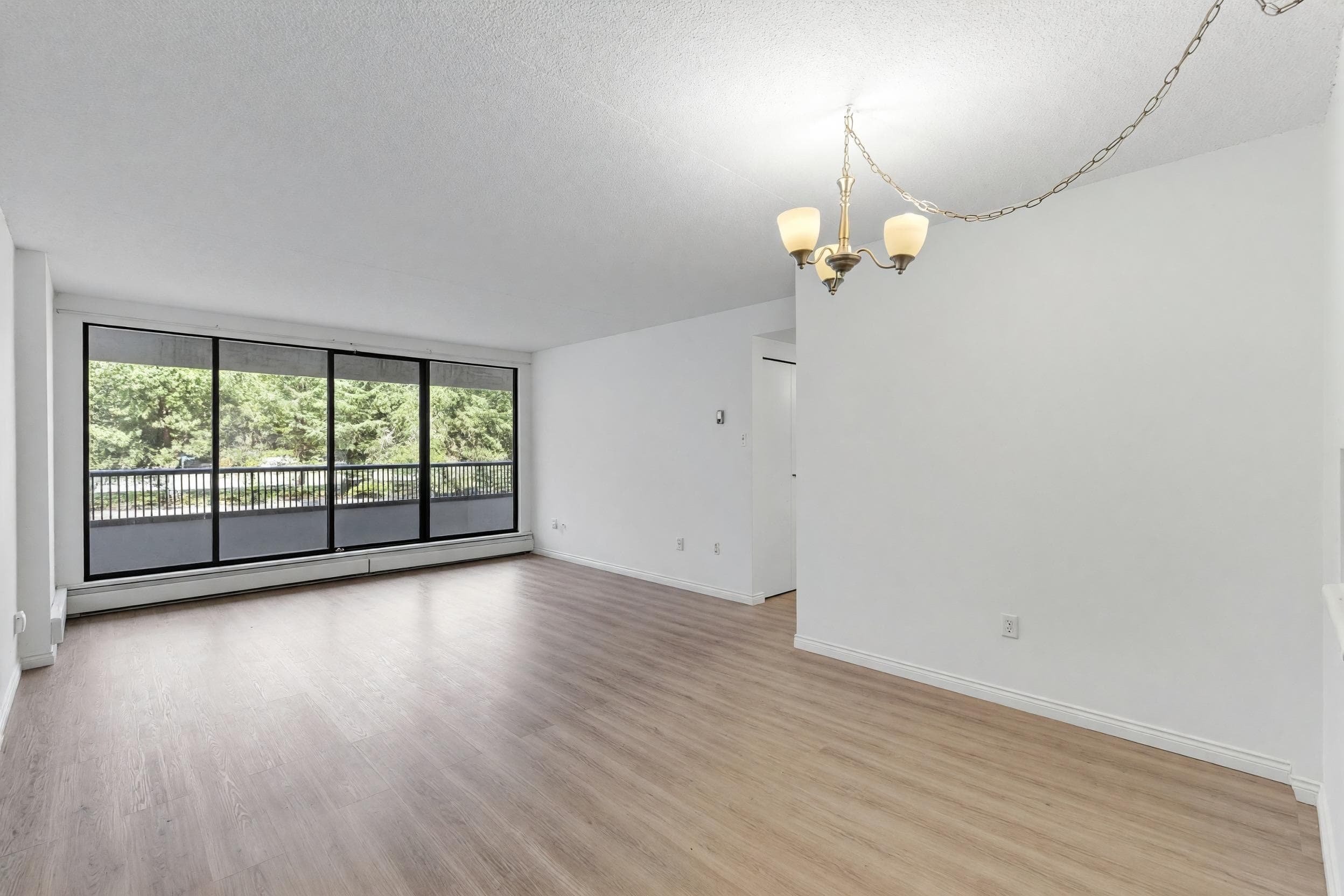 203 - 6595 Willingdon Avenue, Burnaby, V5H 4E5 — photo 3
