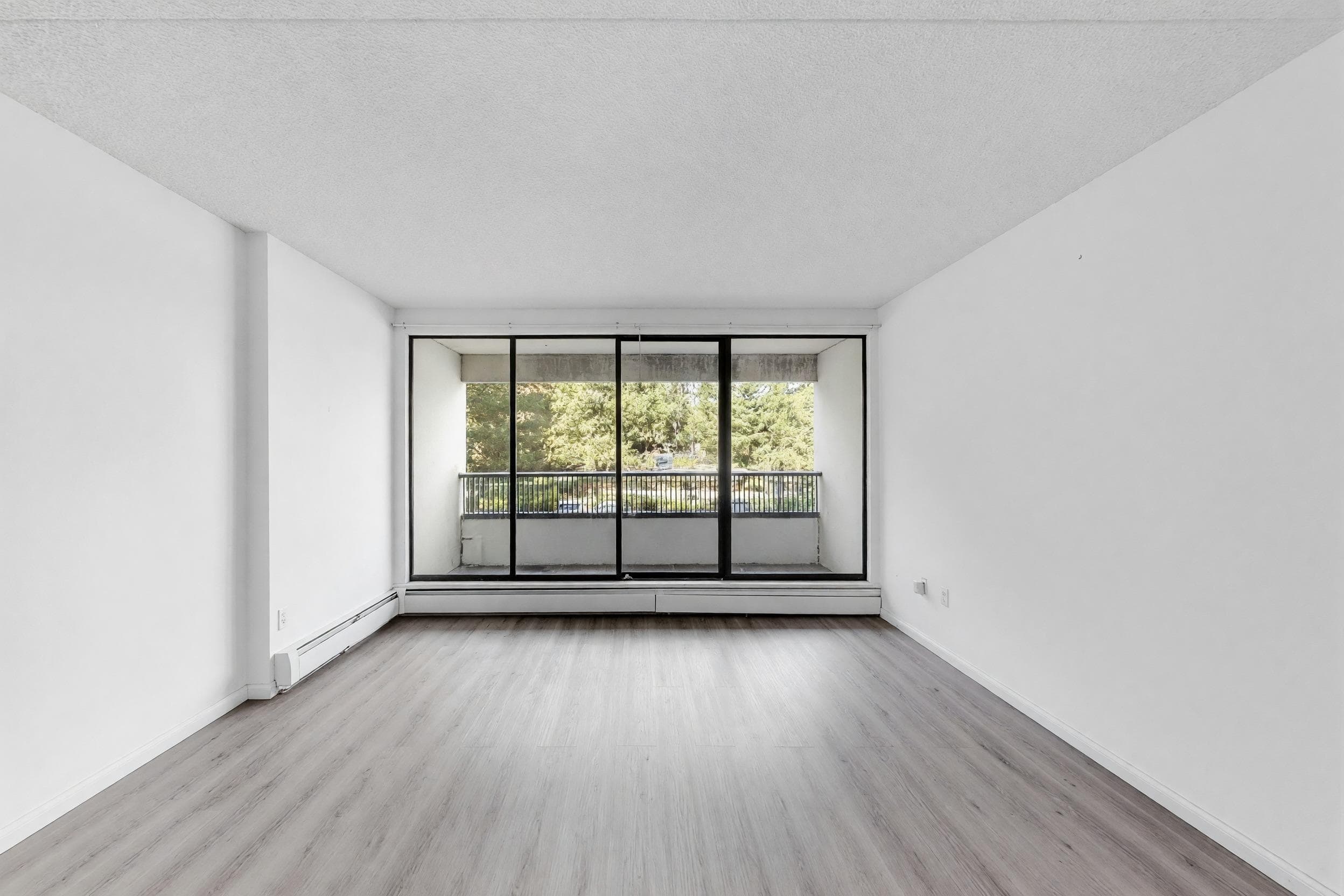 203 - 6595 Willingdon Avenue, Burnaby, V5H 4E5 — photo 4