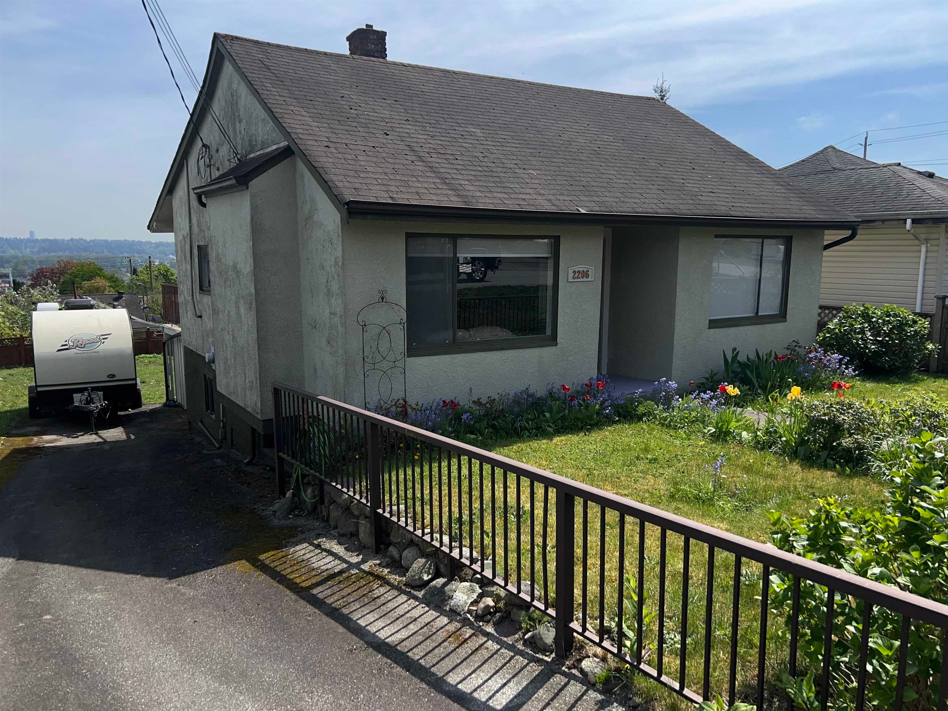 2206 Eighth Avenue, New Westminster, V3M 2V1 — photo 3