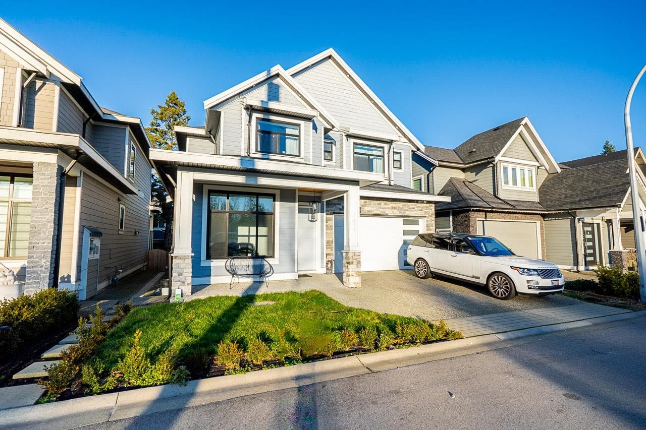 17825 Barnston Drive, Surrey