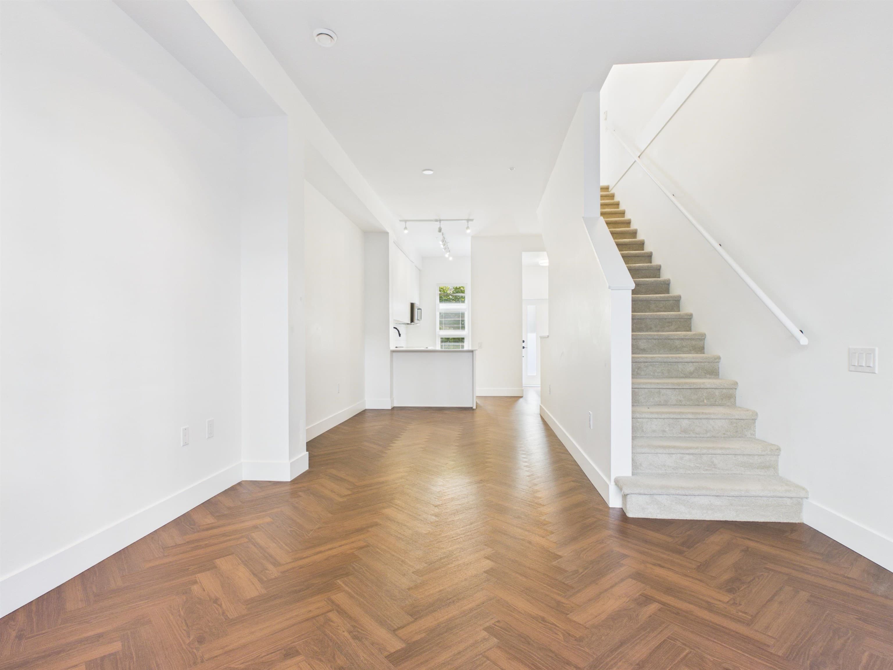 4 - 9735 University Crescent, Burnaby, V5A 0E8 — photo 3