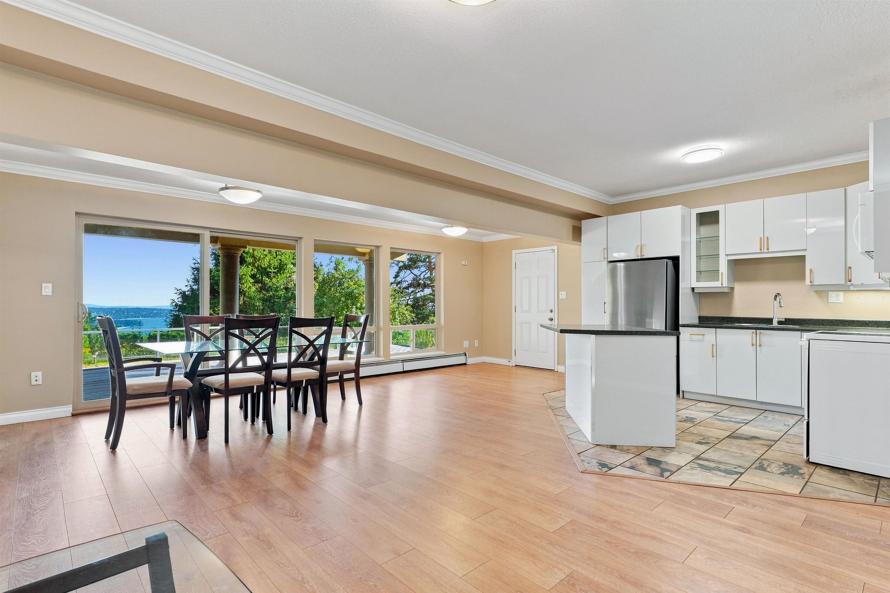 Lower - 2426 Westhill Court, West Vancouver, V7S 3A5 — photo 5