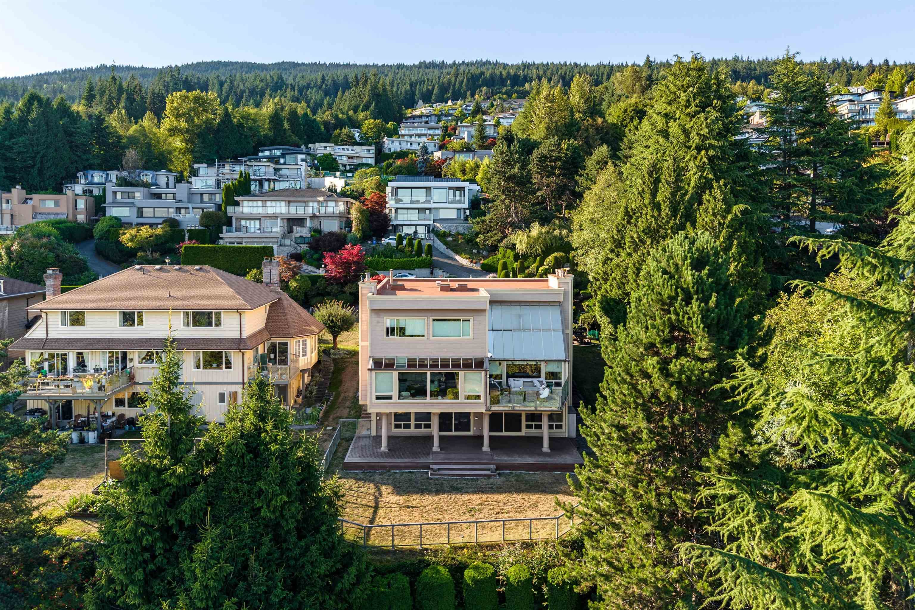 Lower - 2426 Westhill Court, West Vancouver, V7S 3A5 — photo 4