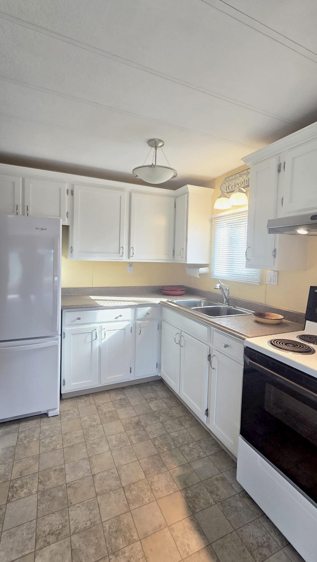 15851 Suffolk Road, Surrey, V4A 5L3 — photo 5