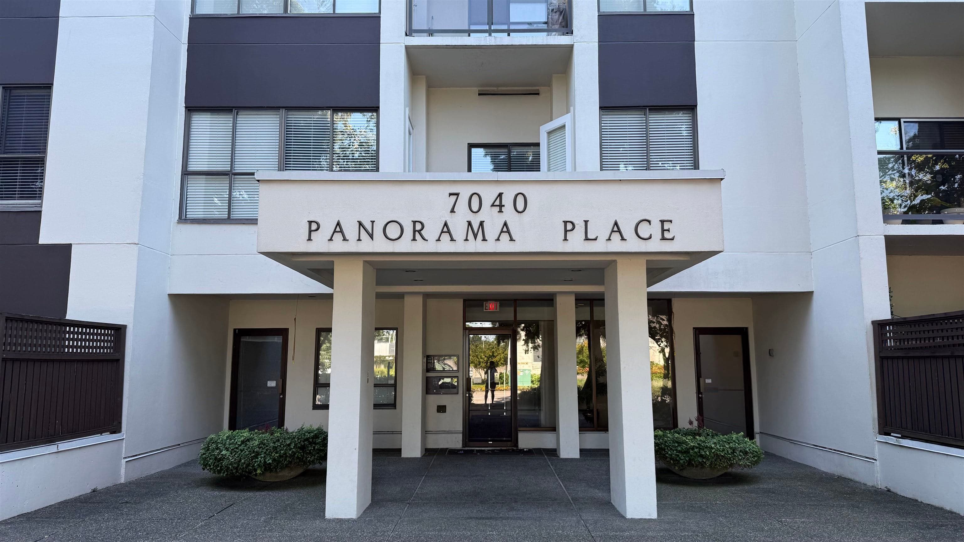 1008 - 7040 Granville Avenue, Richmond
