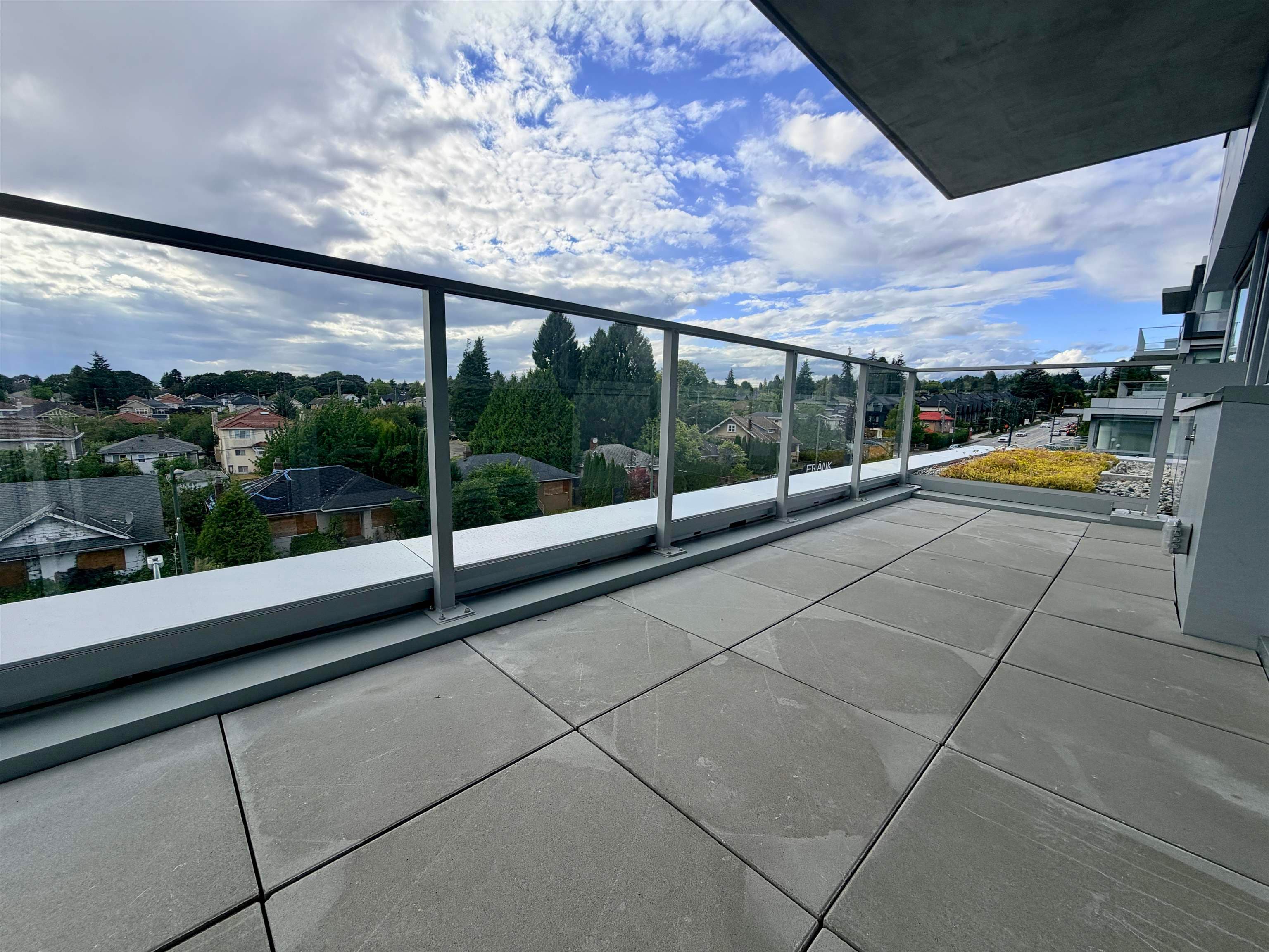 502 - 8120 Oak Street, Vancouver, V6P 4A7 — photo 2
