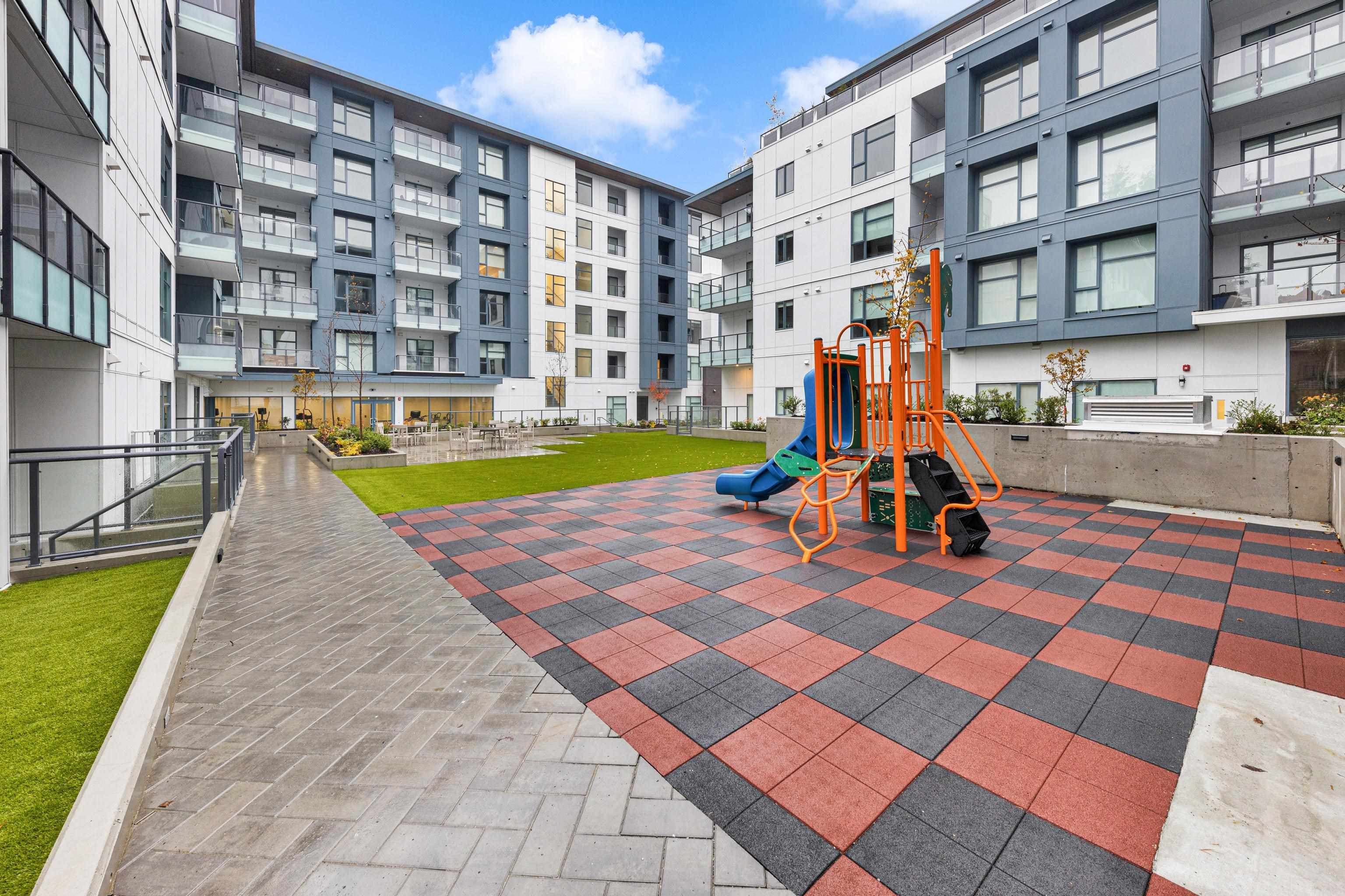 406 - 10828 139a Street, Surrey, V3R 0H3 — photo 4