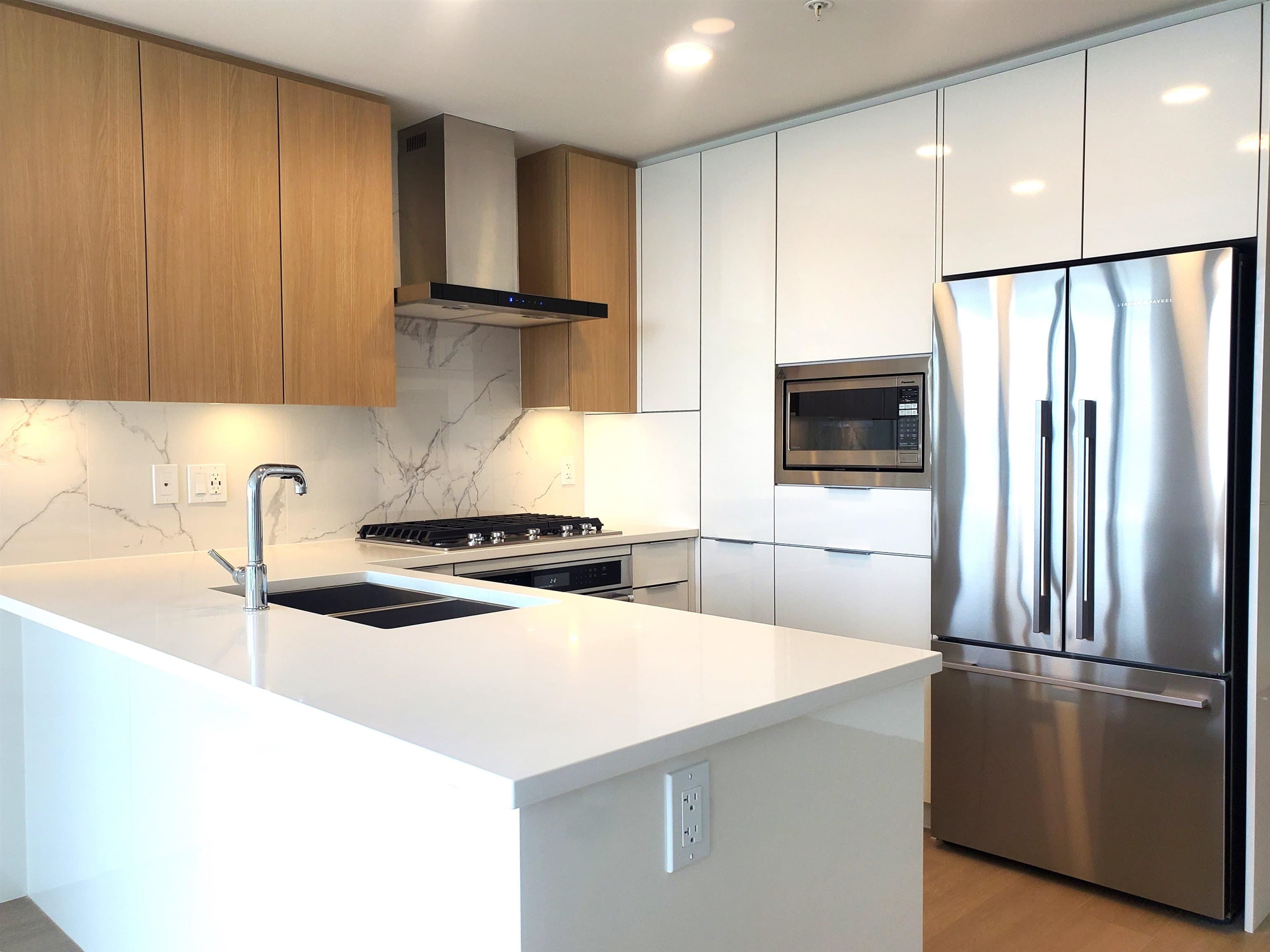 1406 - 7683 Park Crescent, Burnaby, V3N 0J4 — photo 4